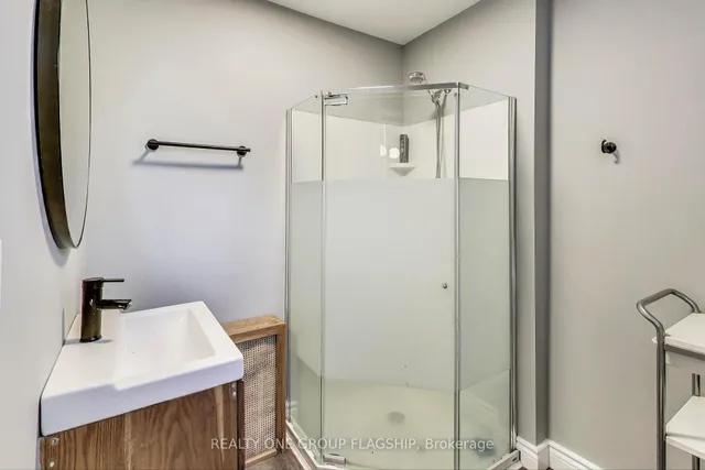 Additional property image - 23 Rosslyn Ave