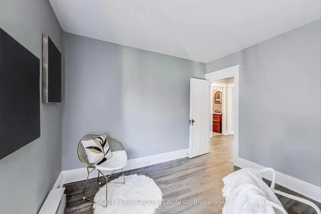 Additional property image - 23 Rosslyn Ave