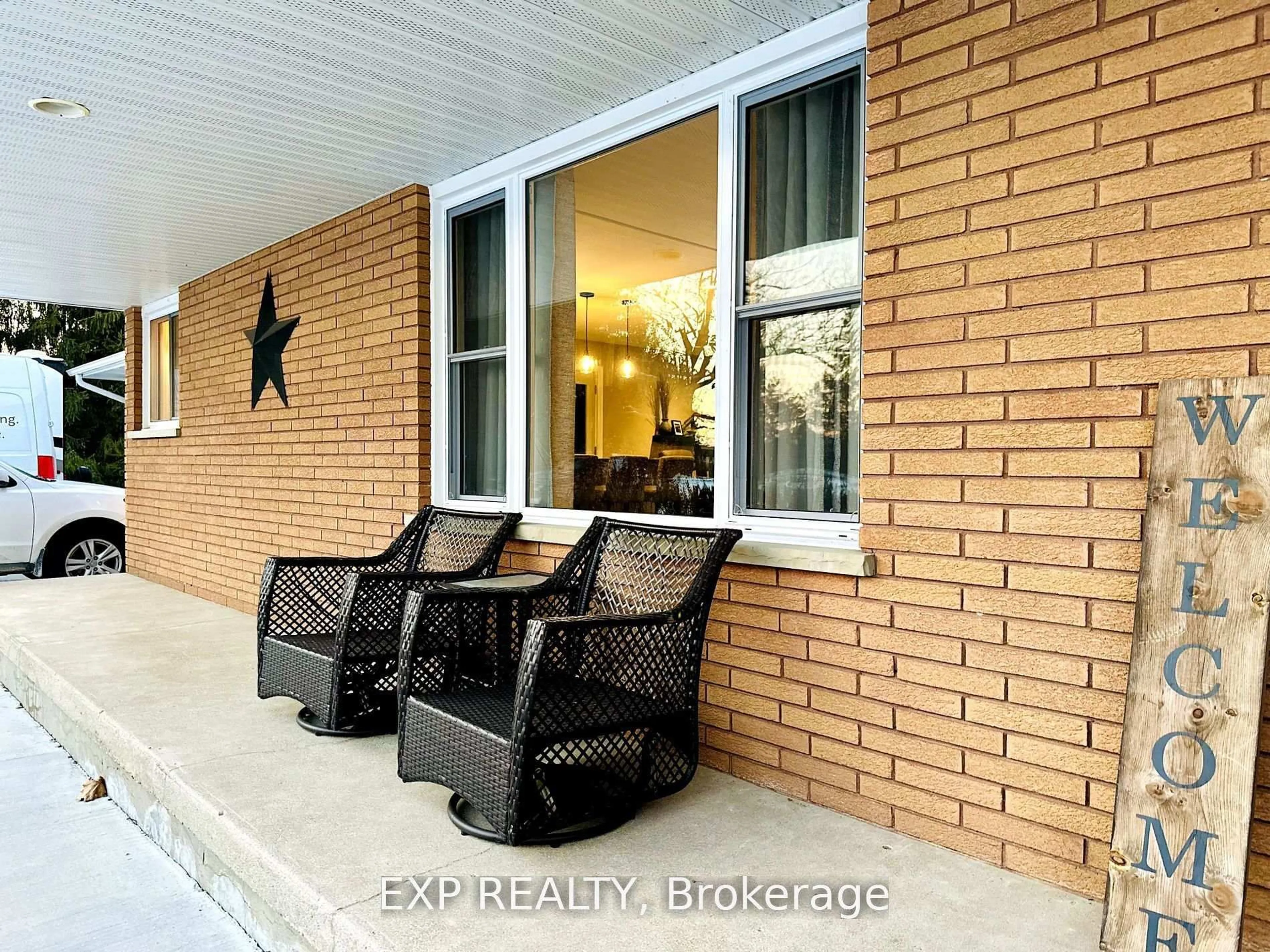 Patio, street for 46930 SPARTA Line, Central Elgin Ontario N0L 2H0