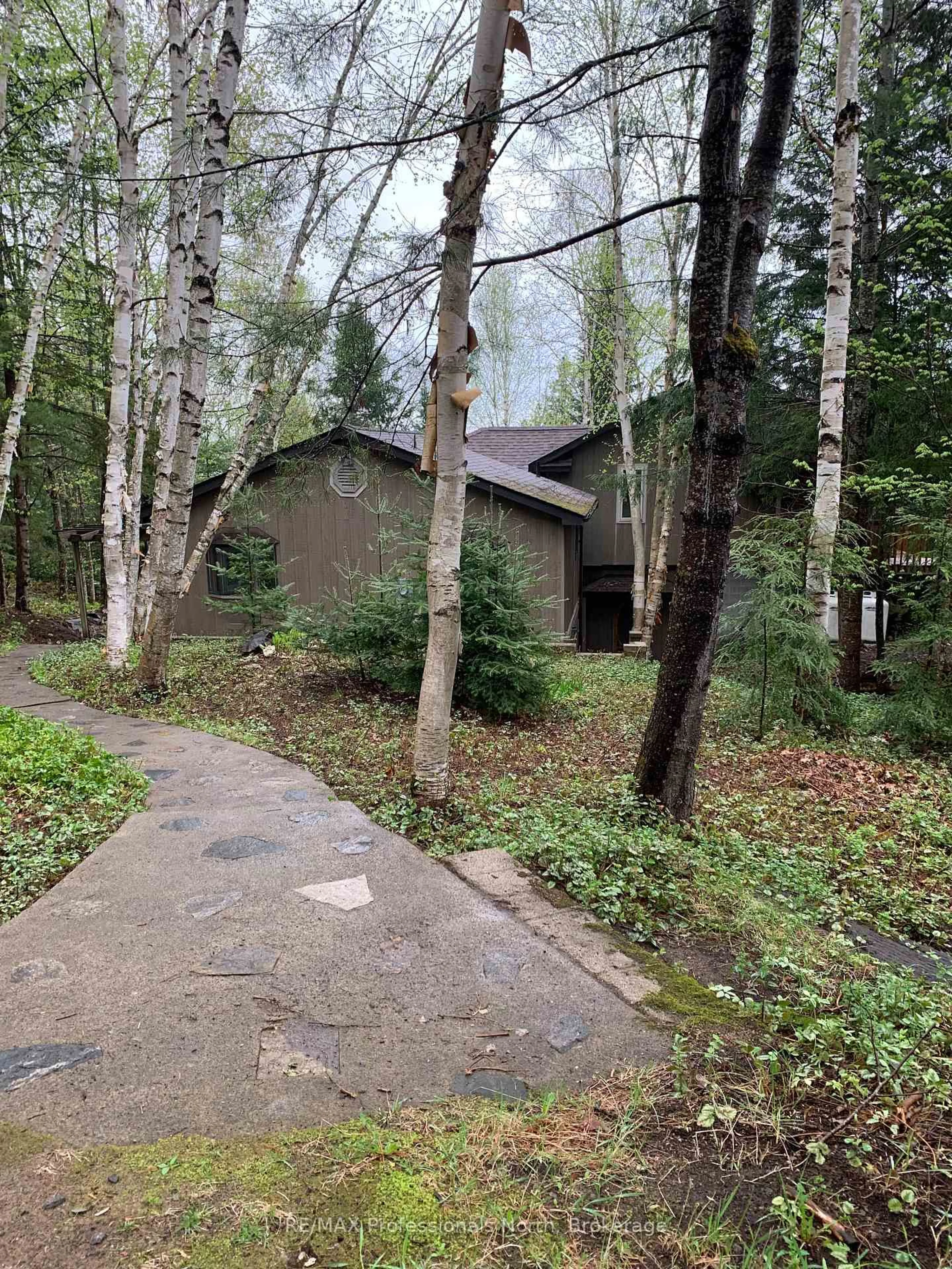 Unknown for 6213 Kennisis Lake Rd, Dysart et al Ontario K0M 1S0