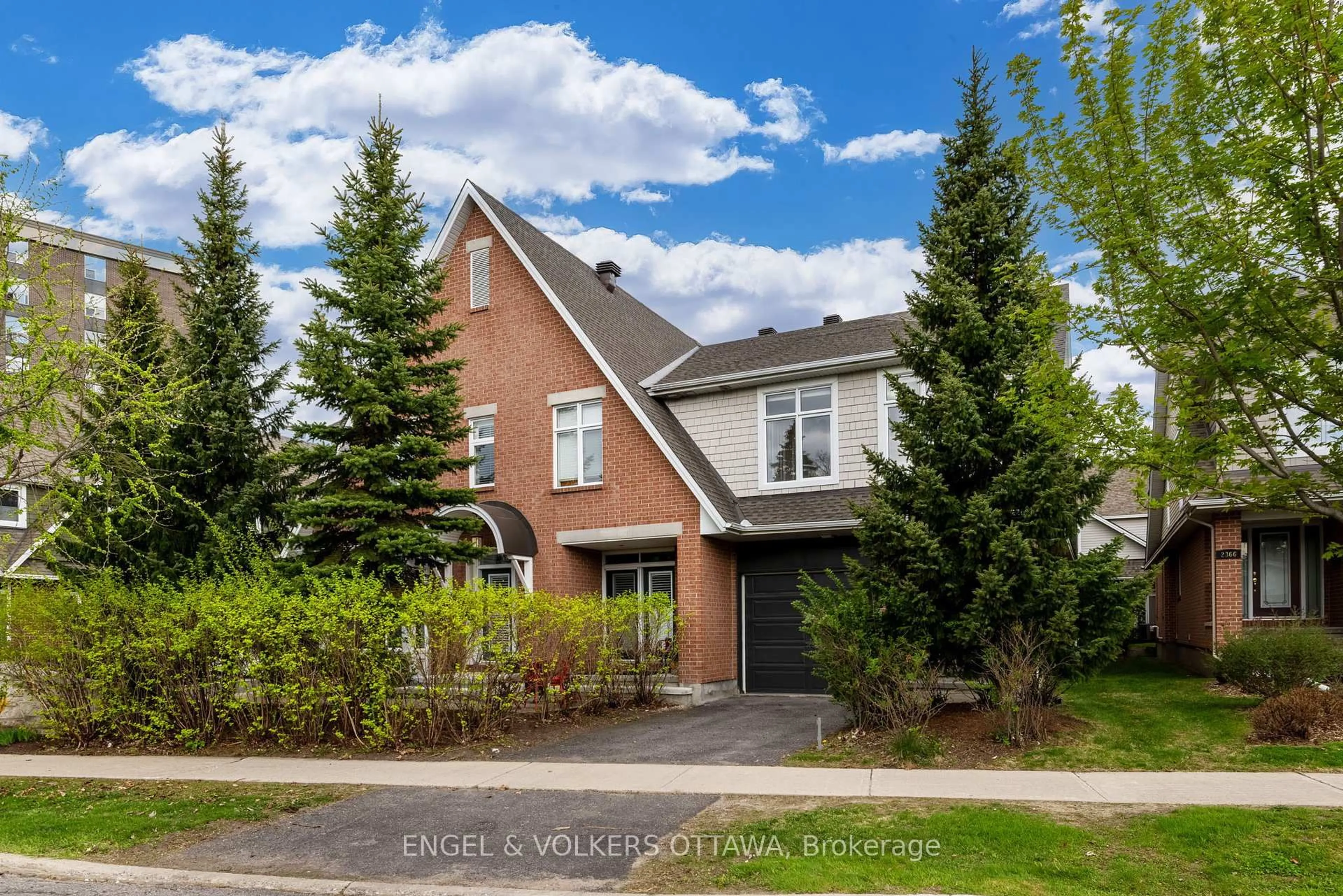 Home with brick exterior material, street for 2368 Virginia Dr, Ottawa Ontario K1H 6S2