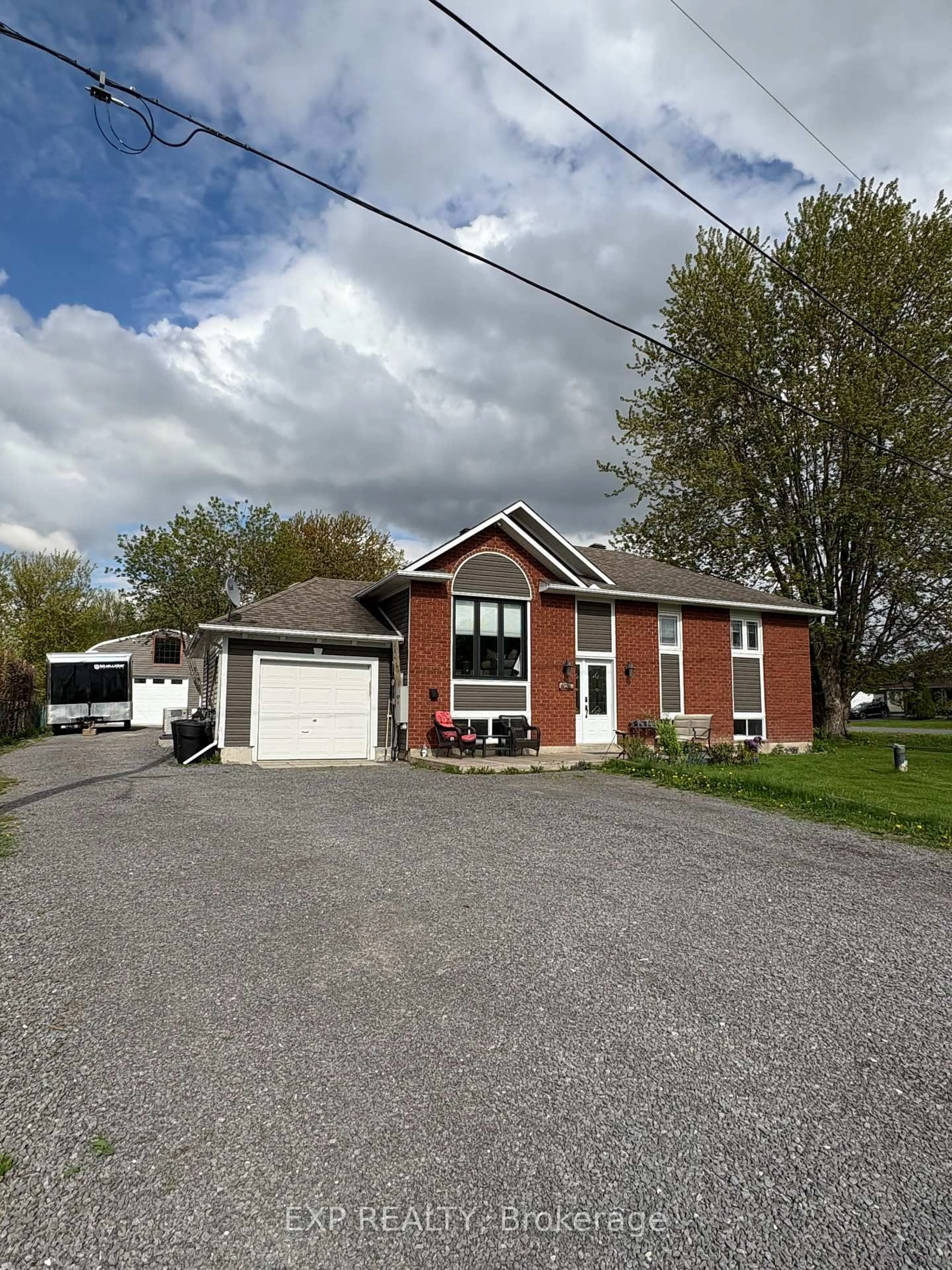 Home with brick exterior material, street for 1107 De La Foret Prom, Clarence-Rockland Ontario K4K 1K9