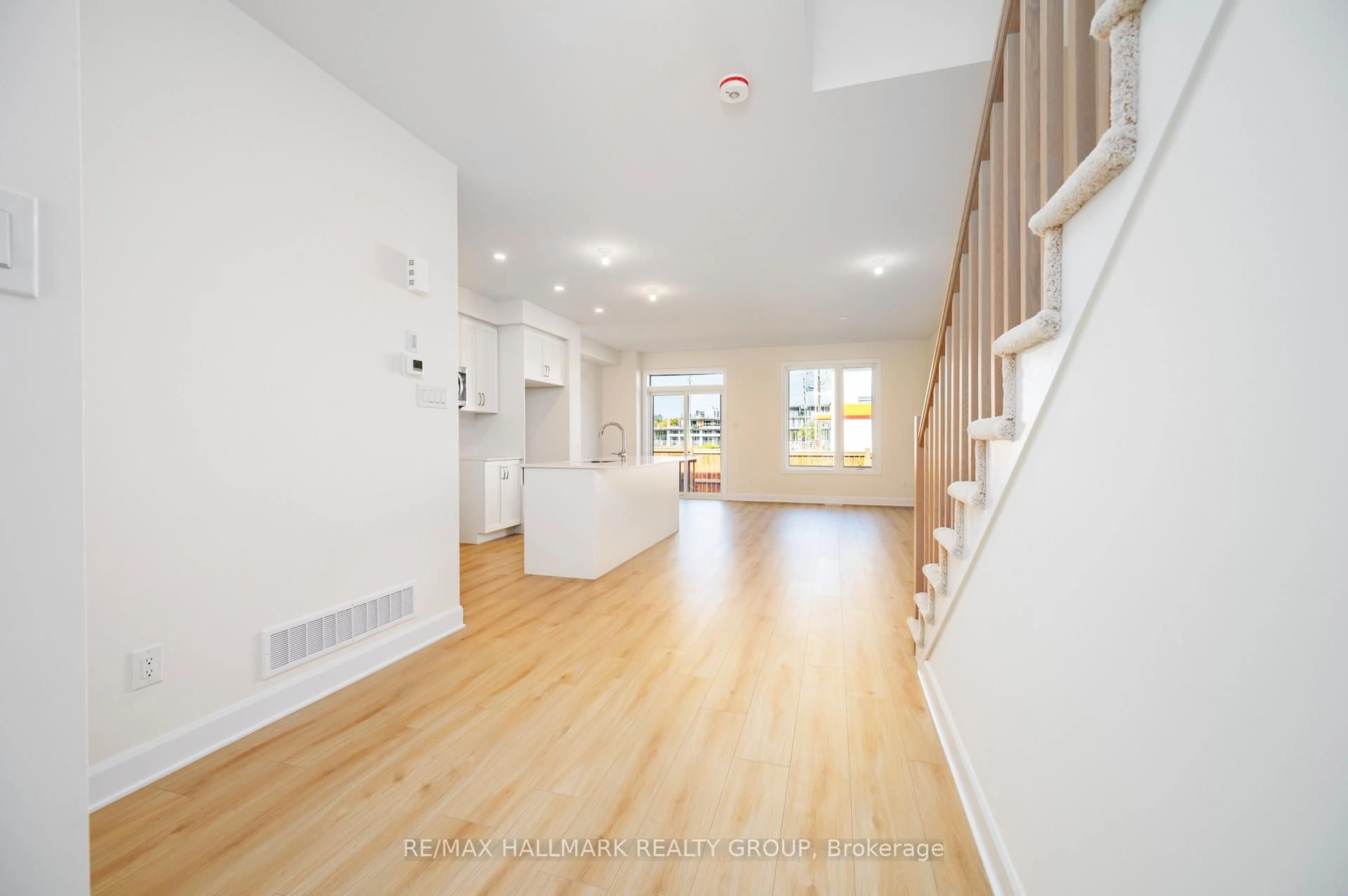 Unknown for 151 Succession Crt, Stittsville Ontario K2S 2Z8