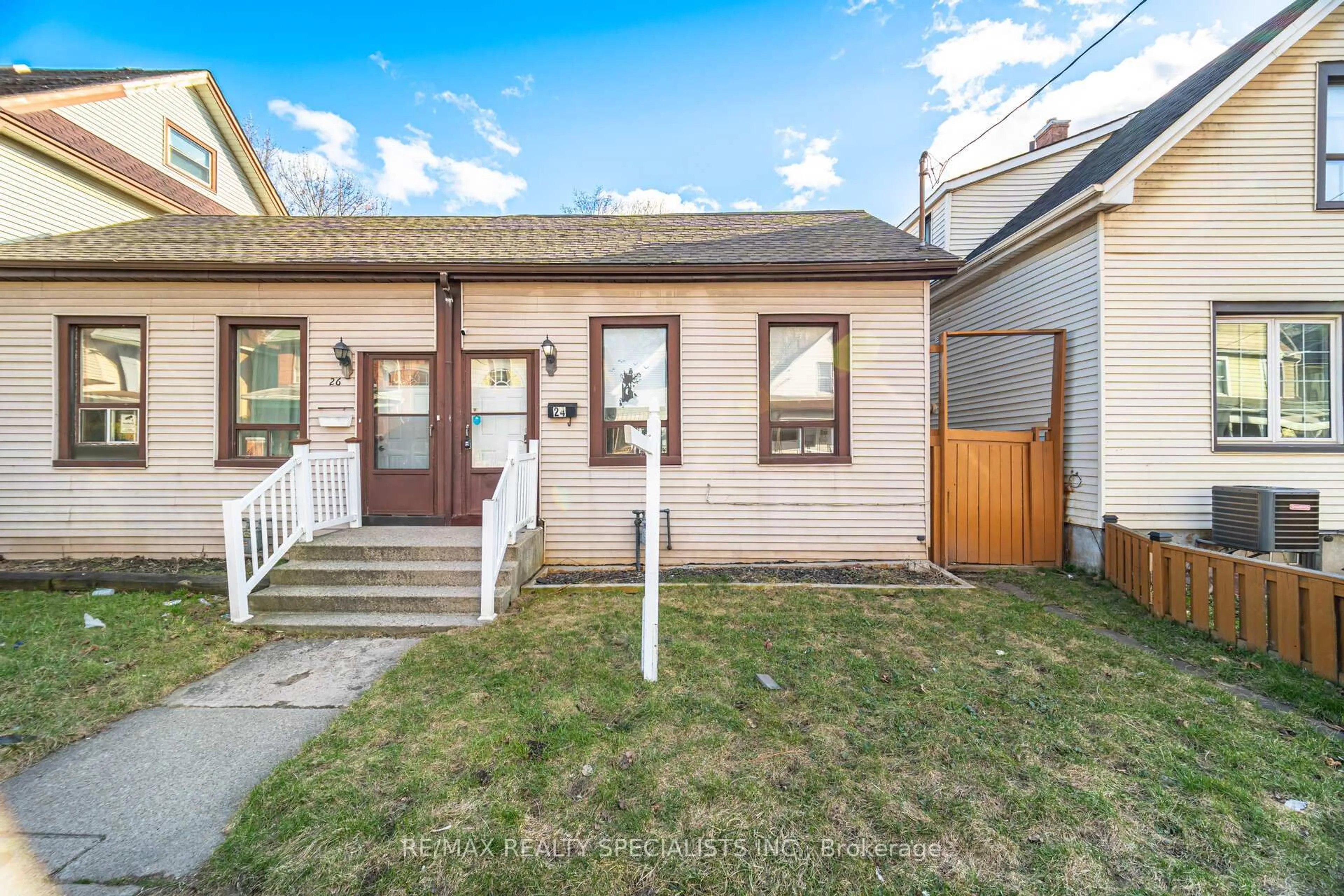 Unknown for 24 Harvey St, Hamilton Ontario L8L 2L8