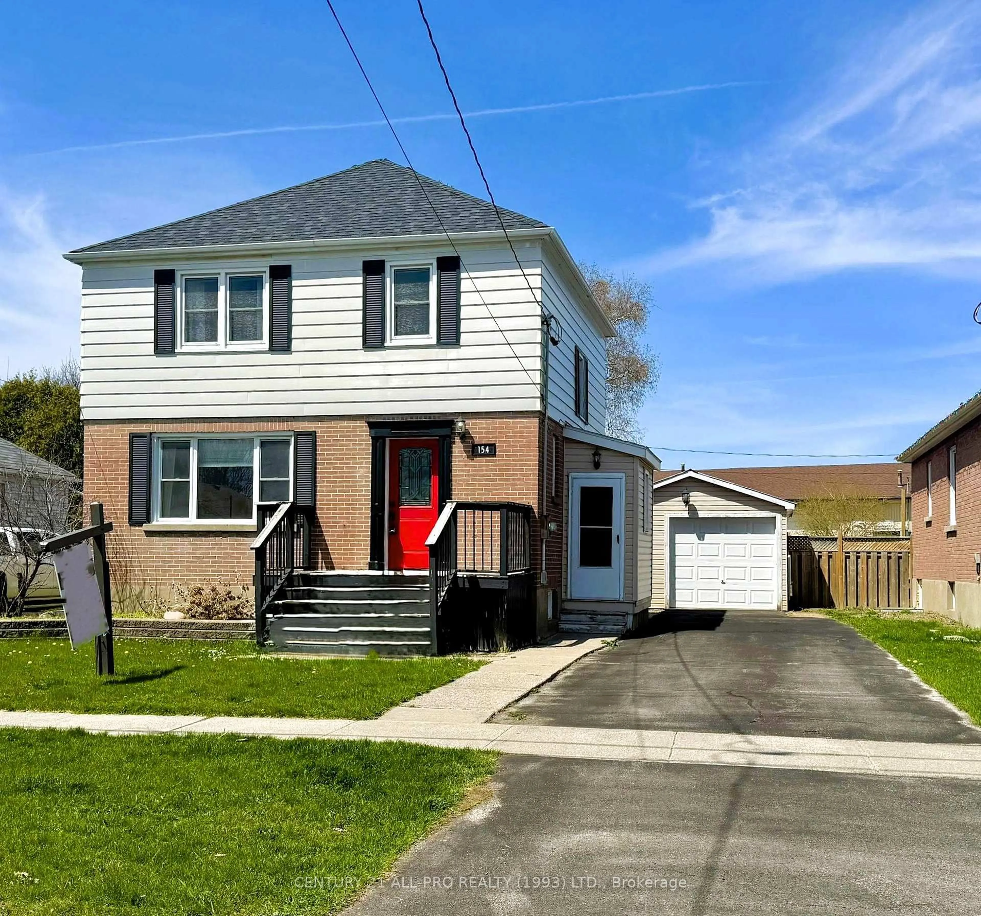Home with vinyl exterior material, street for 154 Munroe St, Cobourg Ontario K9A 1C1