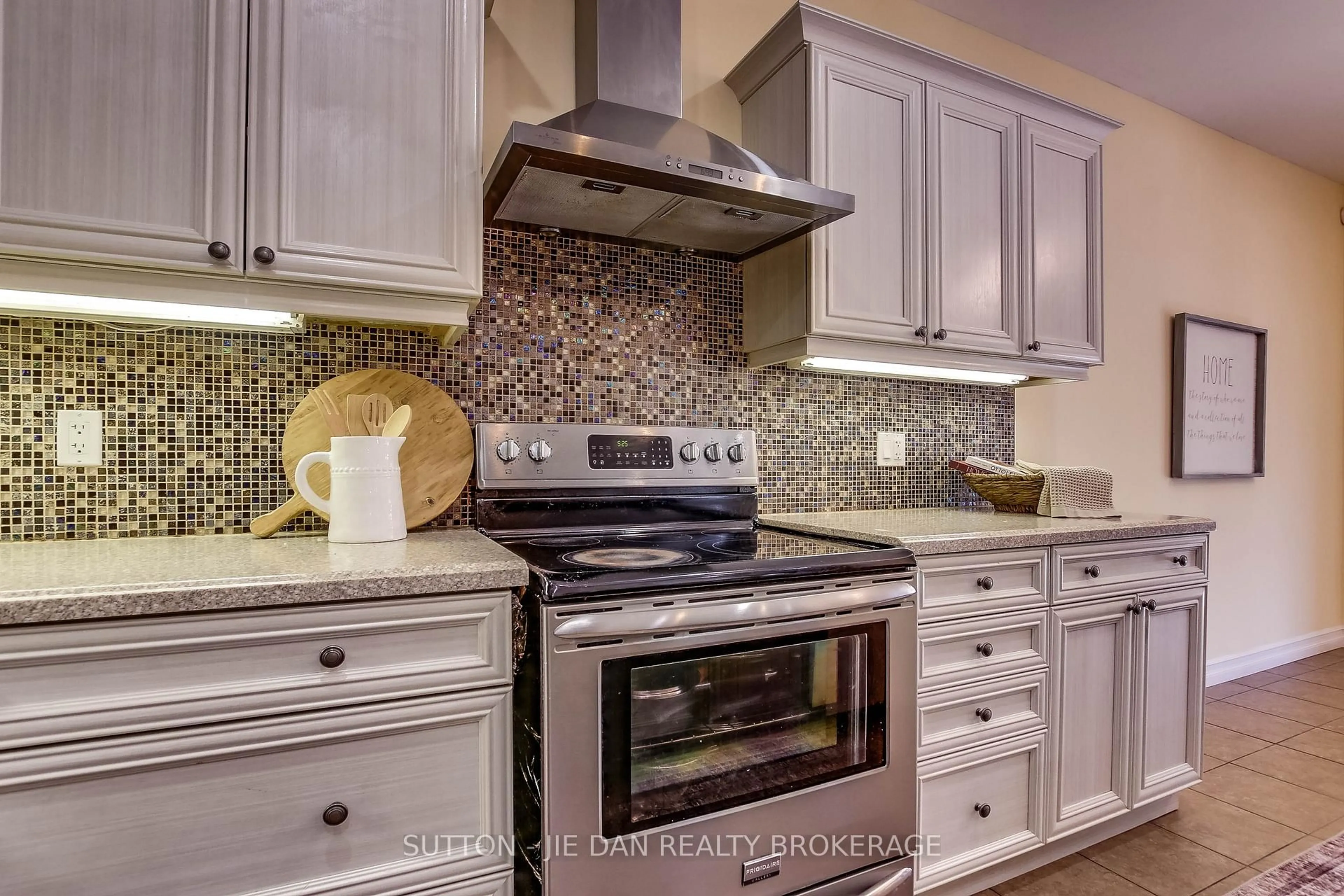 Contemporary kitchen, ceramic/tile floor for 1260 LAWSON Rd, London North Ontario N6G 5K9