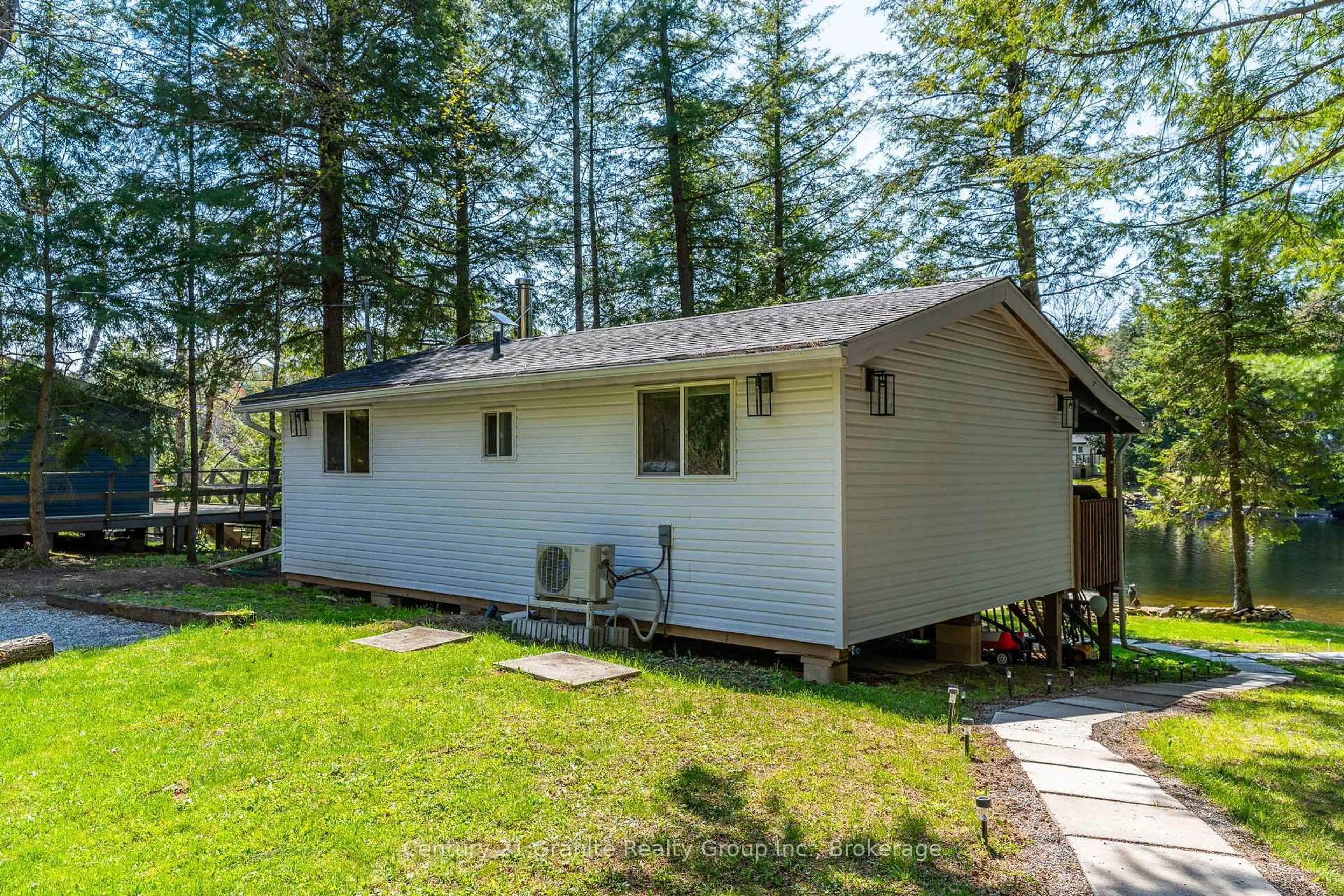 Home with vinyl exterior material, unknown for 1954 South Beaver Lake Lane, Minden Hills Ontario K0M 2K0