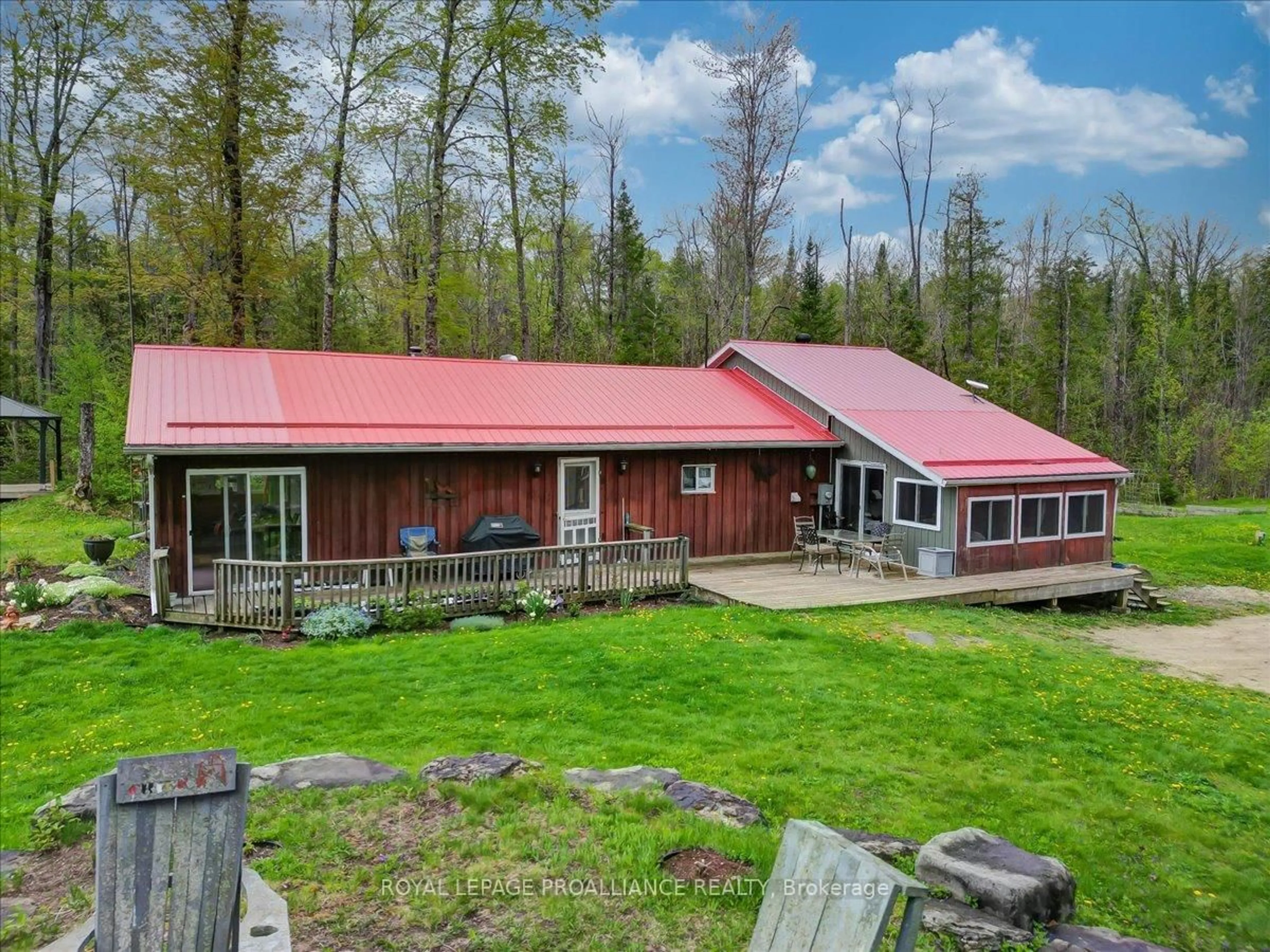 A pic from outside/outdoor area/front of a property/back of a property/a pic from drone, unknown for 1612 Shanick Rd, Limoges Ontario K0K 2M0
