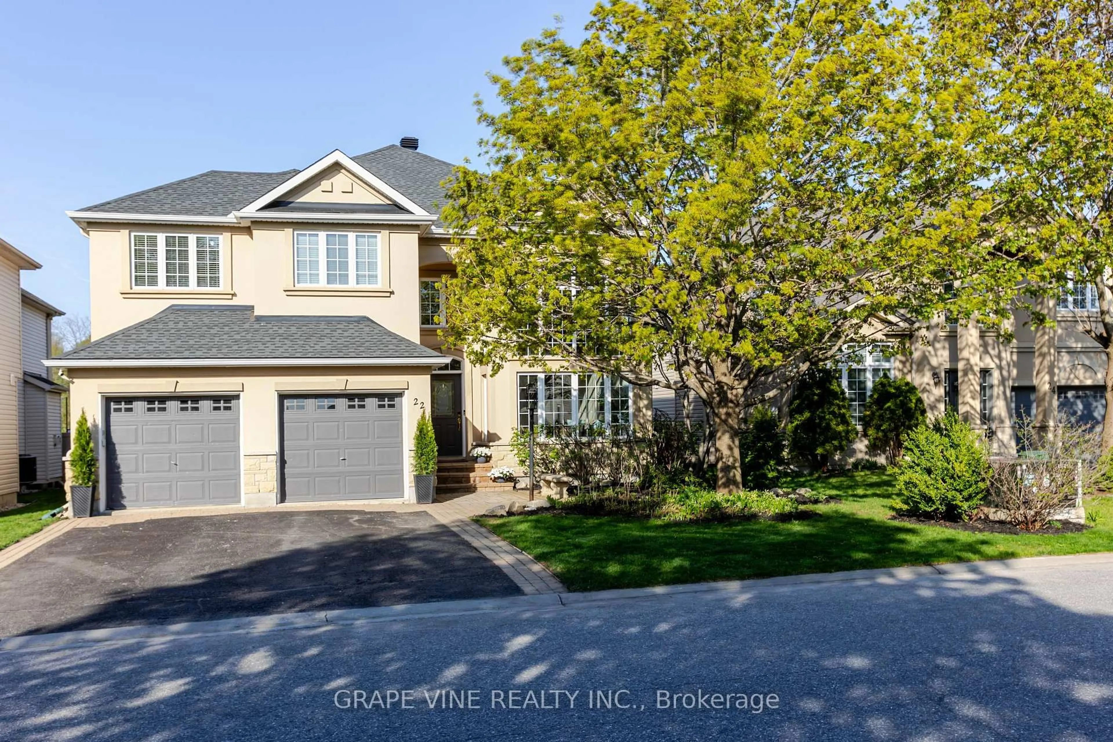 Unknown for 22 Blackshire Circ, Ottawa Ontario K2J 5L8