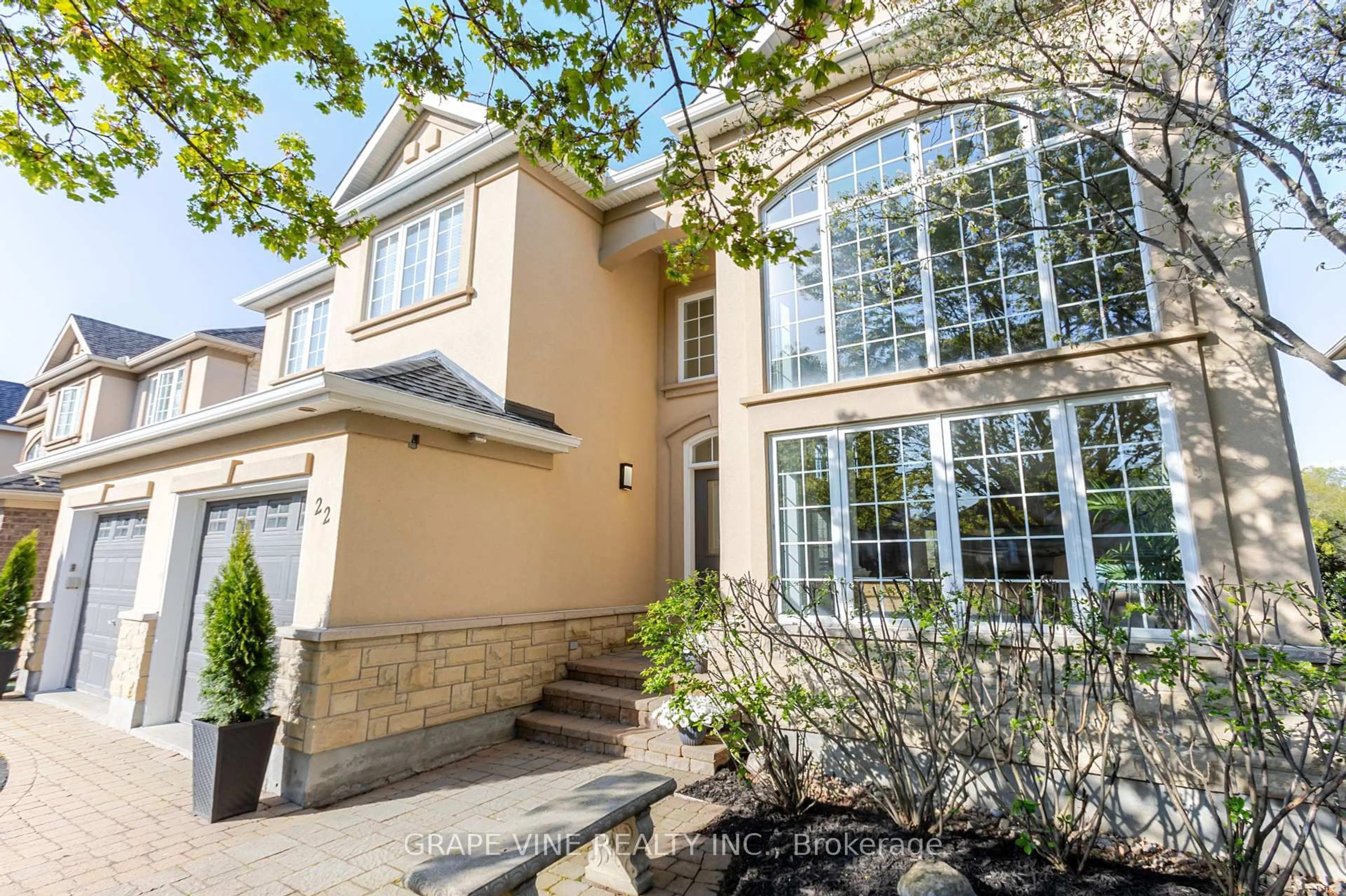 Unknown for 22 Blackshire Circ, Ottawa Ontario K2J 5L8