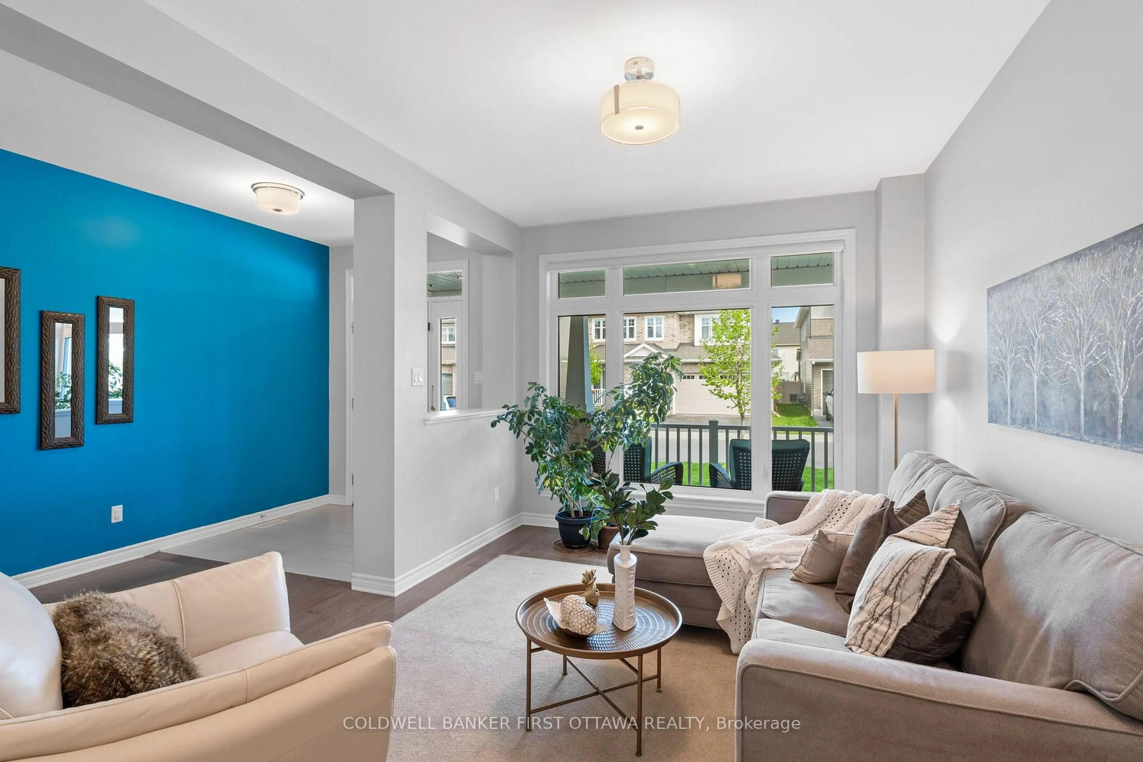 Living room with furniture, unknown for 320 Brambling Way, Ottawa Ontario K2J 6E4