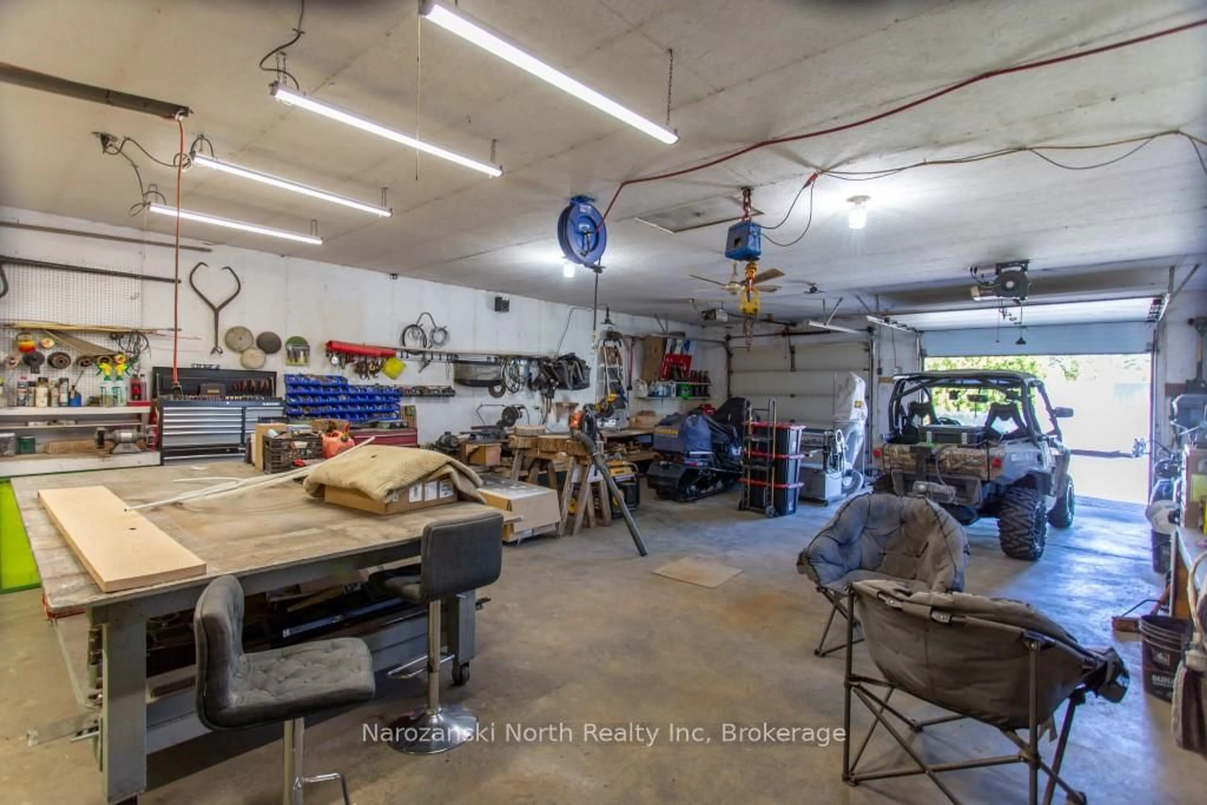 Indoor garage for 284 Turenne Rd, French River Ontario P0M 1A0