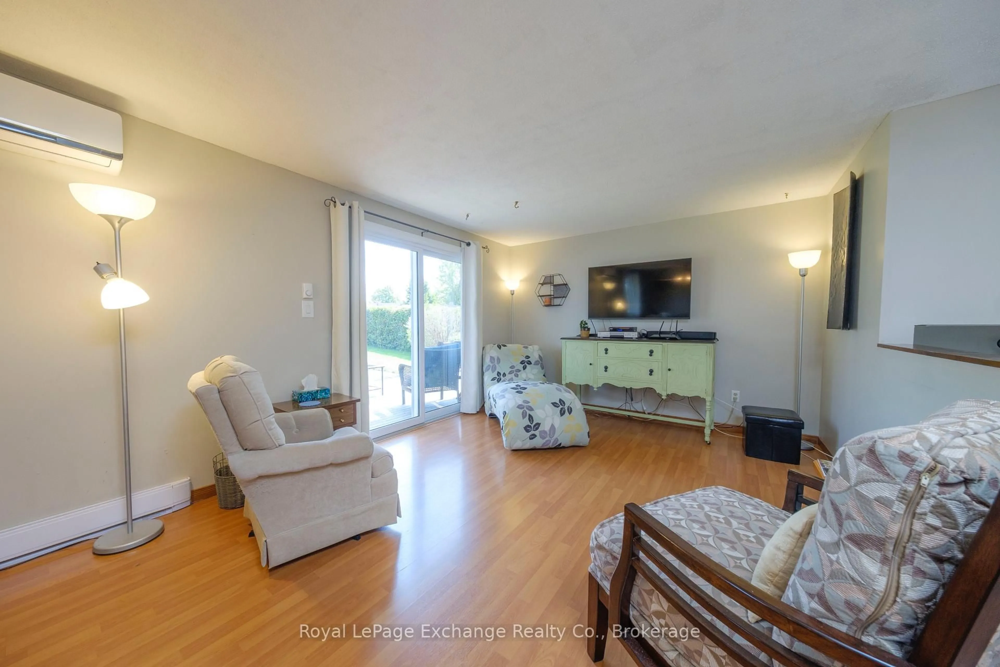 Living room with furniture, unknown for 660 Johnston Cres, Kincardine Ontario N2Z 1S6