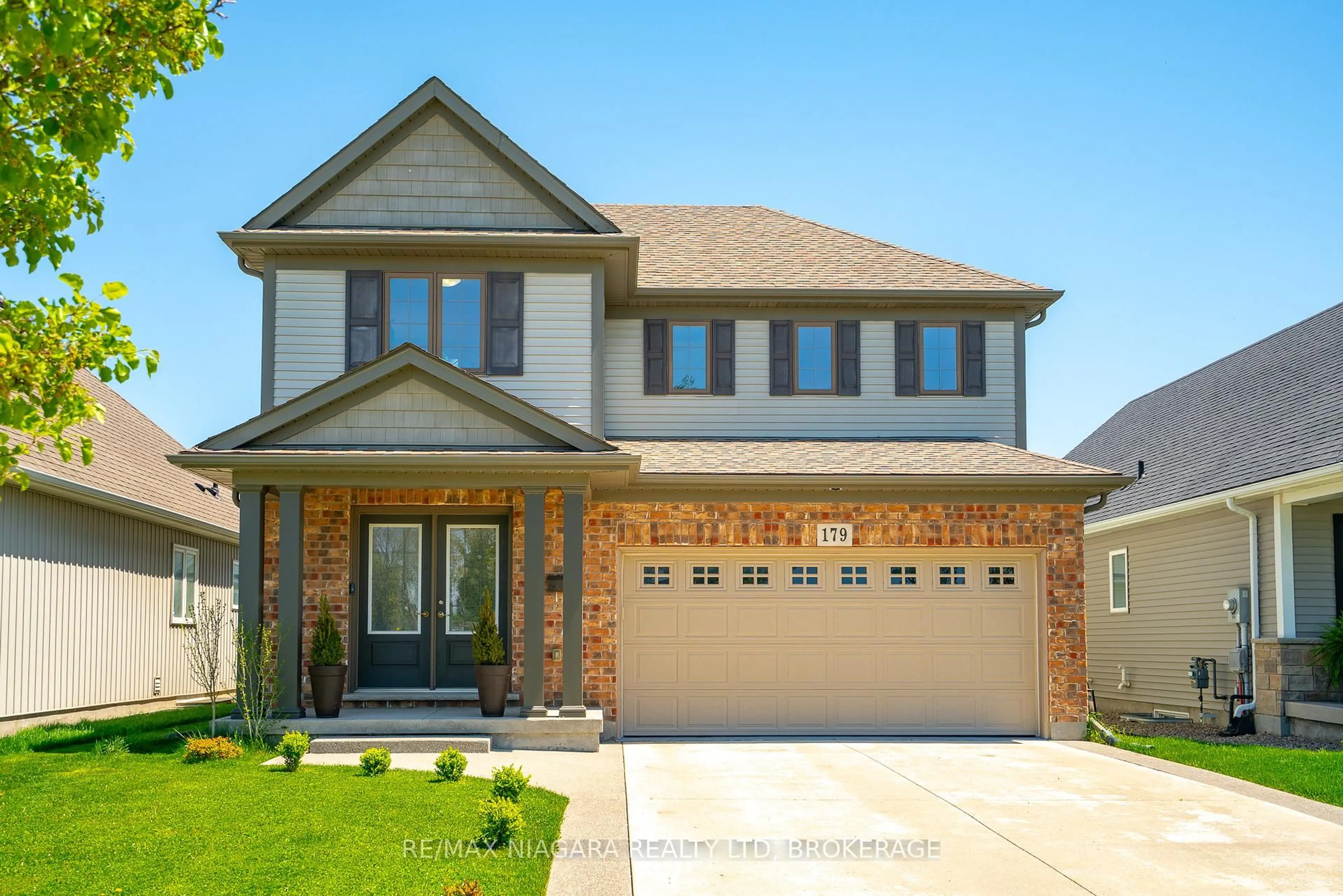 Home with brick exterior material, street for 179 Classic Ave, Welland Ontario L3B 0A3