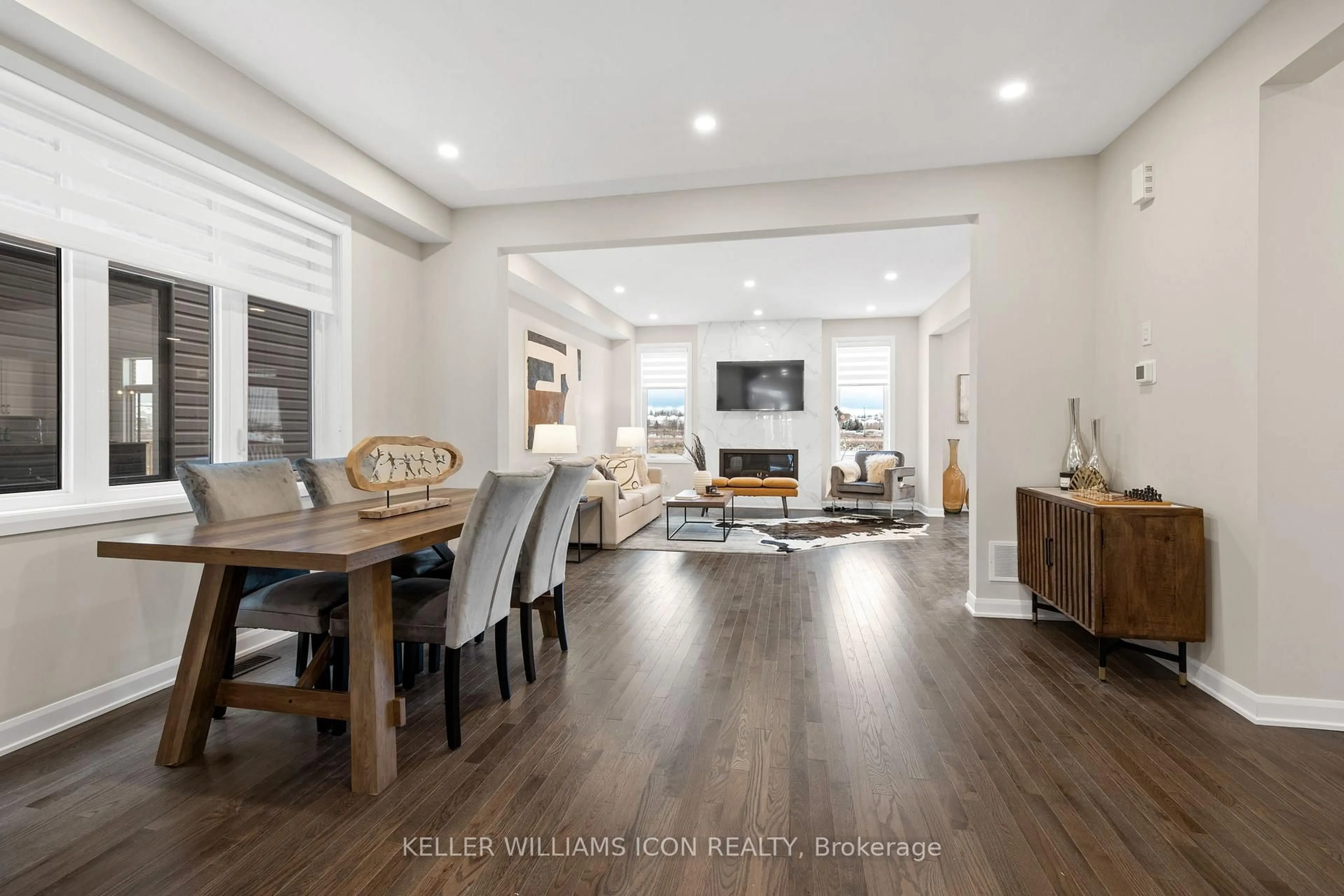 Open concept kitchen, unknown for 614 Winterset Rd, Ottawa Ontario K2T 0R2