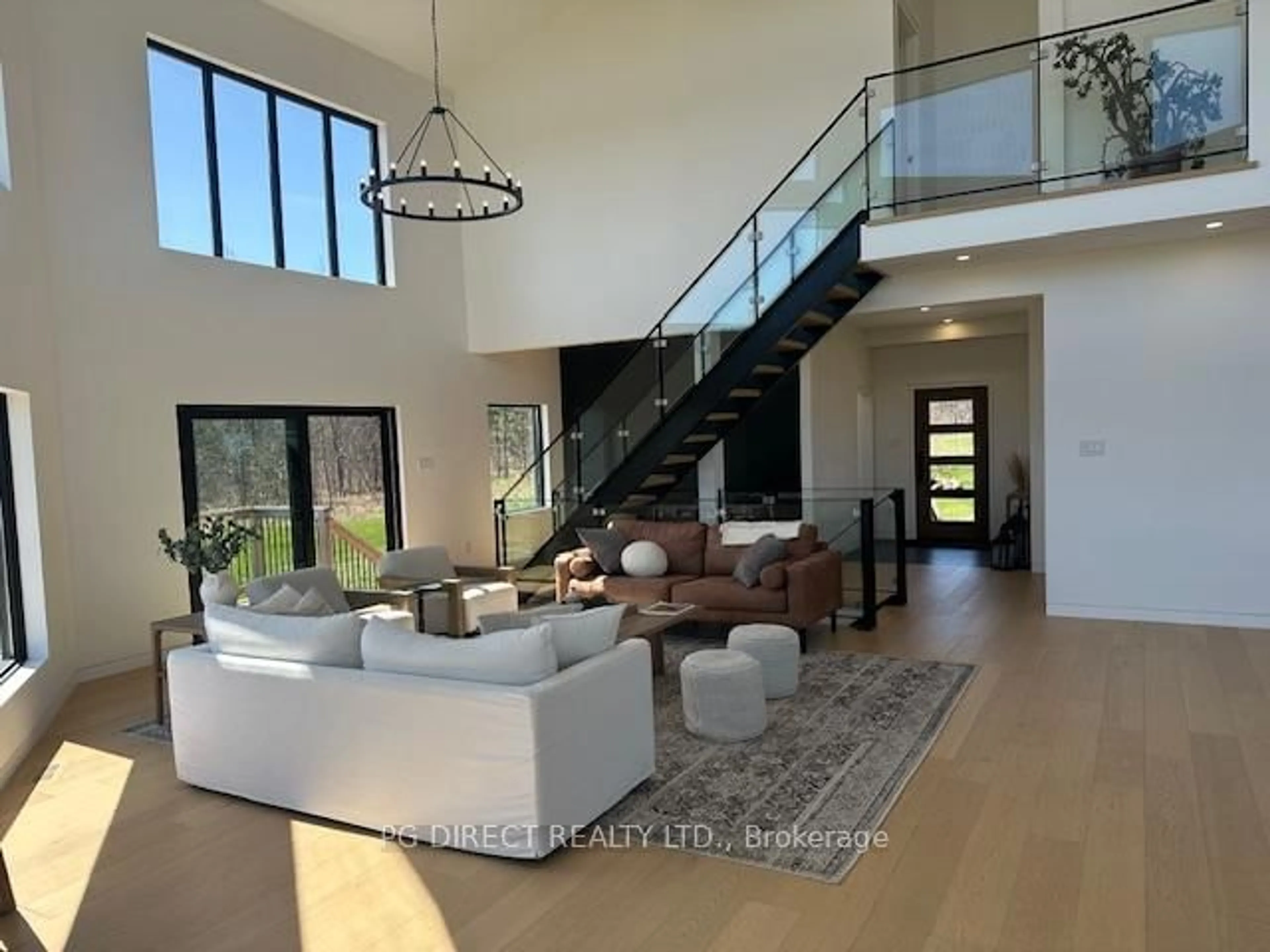 Indoor foyer for 707585 County Rd 21 N/A, Mulmur Ontario L9V 0W9