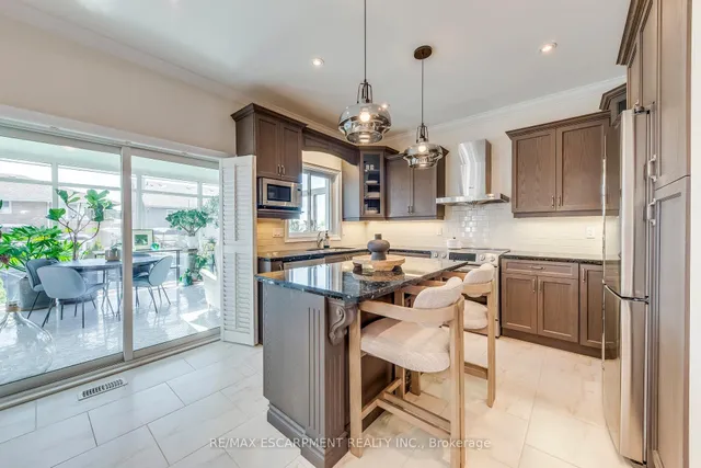 Additional property image - 12 Riva Crt