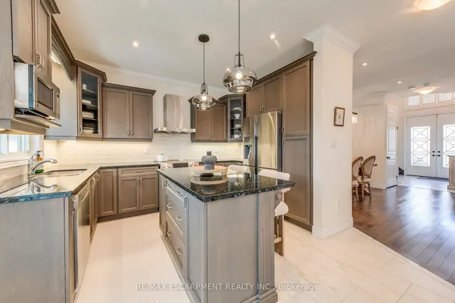 Additional property image - 12 Riva Crt