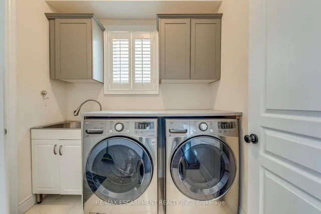 Additional property image - 12 Riva Crt