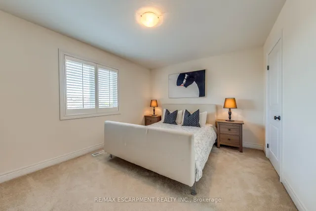 Additional property image - 12 Riva Crt