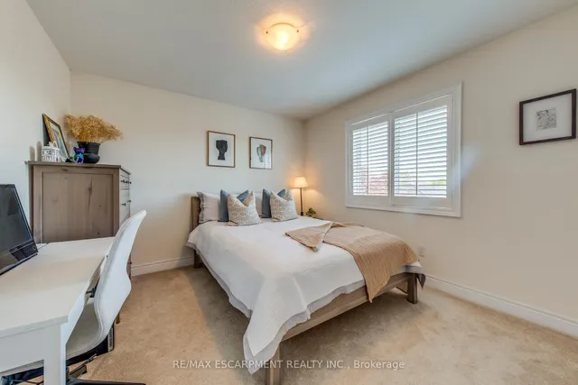 Additional property image - 12 Riva Crt