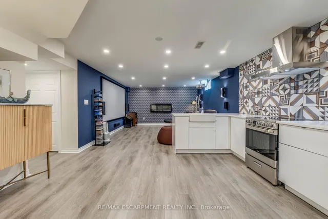 Additional property image - 12 Riva Crt