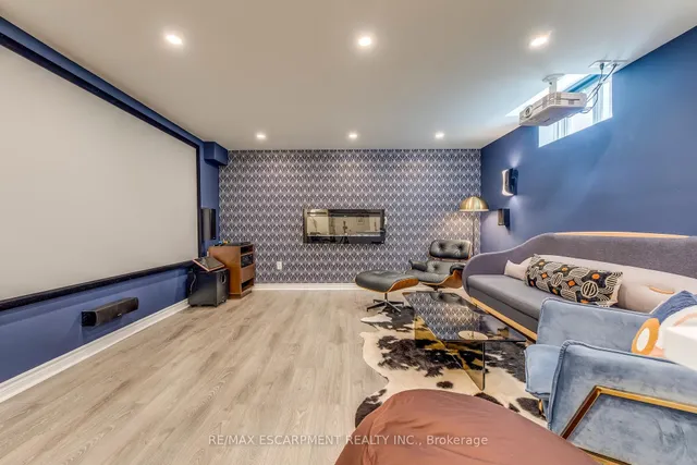 Additional property image - 12 Riva Crt