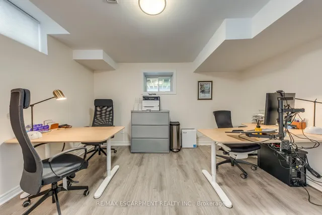 Additional property image - 12 Riva Crt