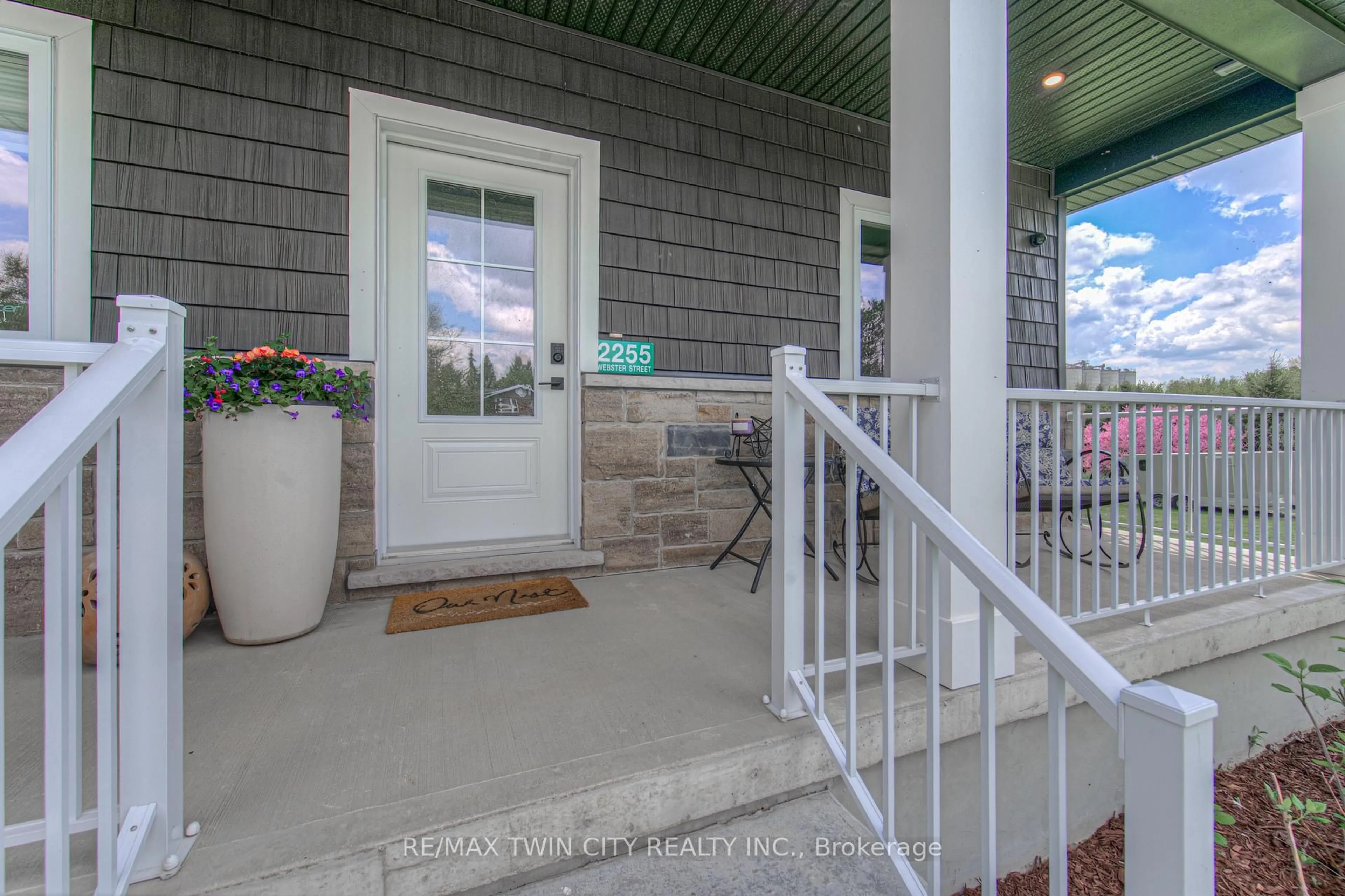 Indoor entryway for 2255 Webster St, Perth East Ontario N0B 2P0