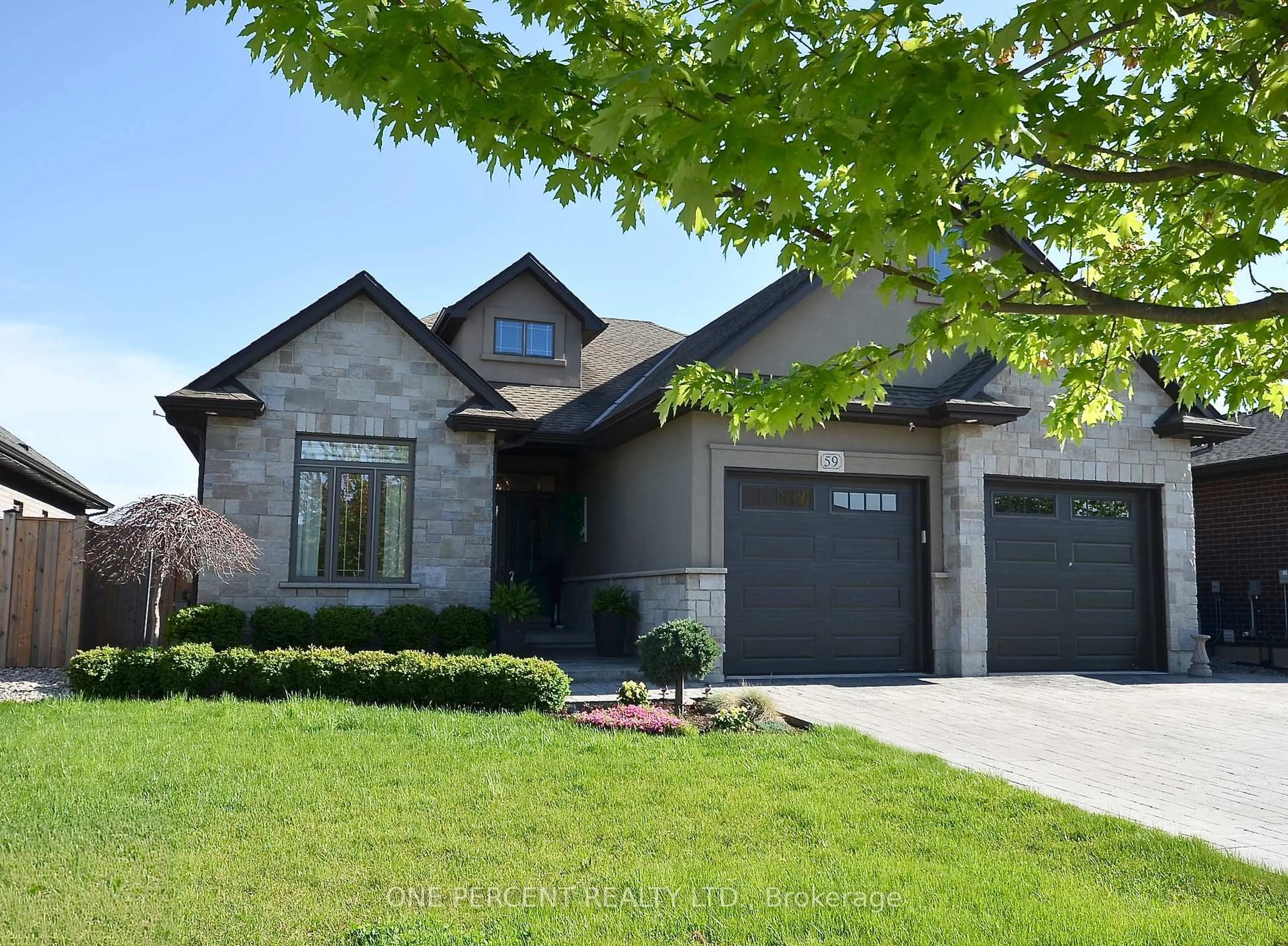 Home with brick exterior material, street for 59 Julia Dr, Welland Ontario L3C 0E7