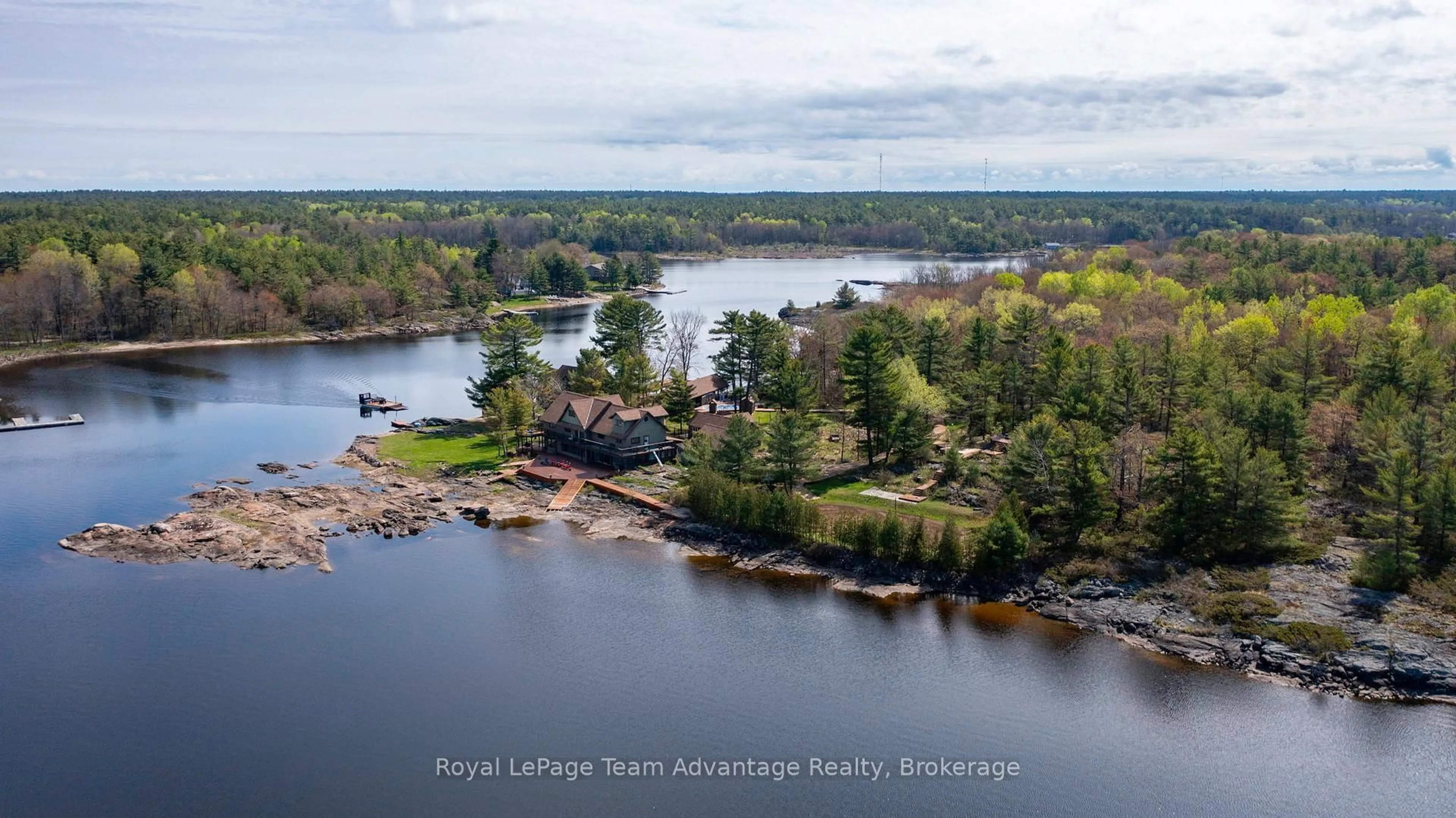 A pic from outside/outdoor area/front of a property/back of a property/a pic from drone, water/lake/river/ocean view for 3 A20 Island, The Archipelago Ontario P0G 1K0