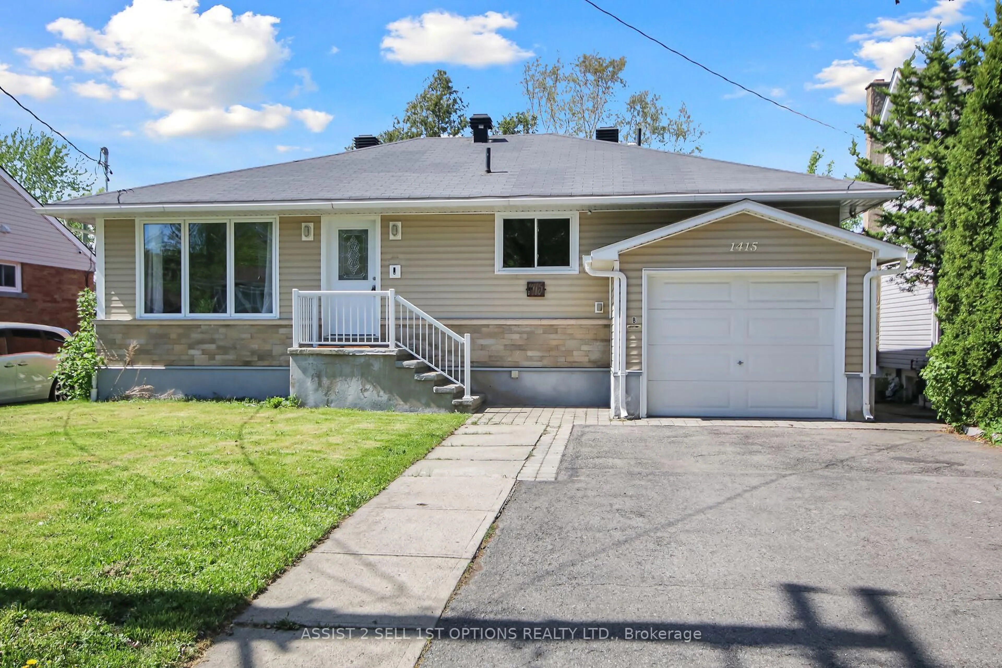 Home with vinyl exterior material, street for 1415 Chatelain Ave, Ottawa Ontario K1Z 8A9