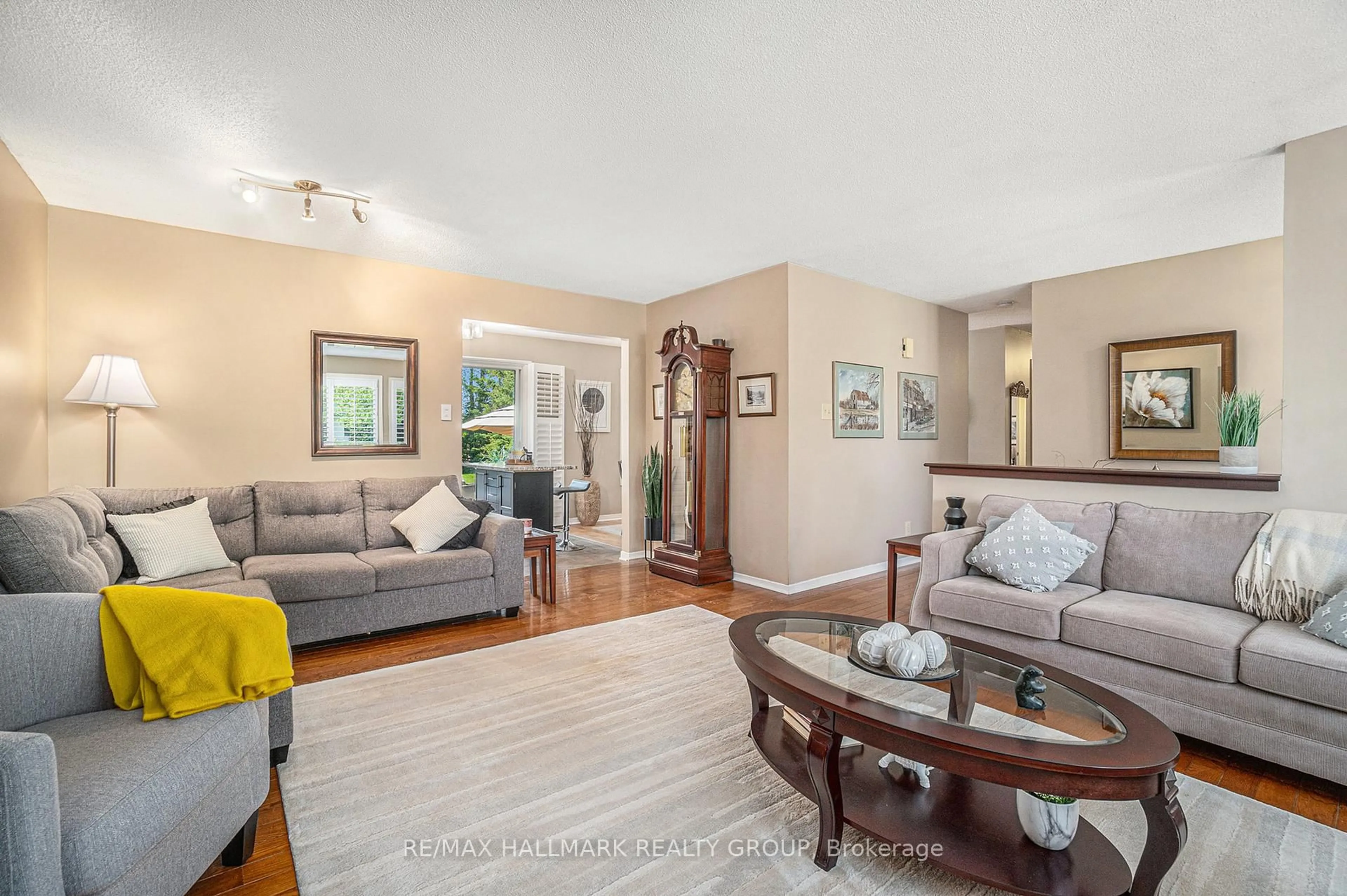 Living room with furniture, unknown for 2199 Wallingford Way, North Gower Ontario K0A 2T0