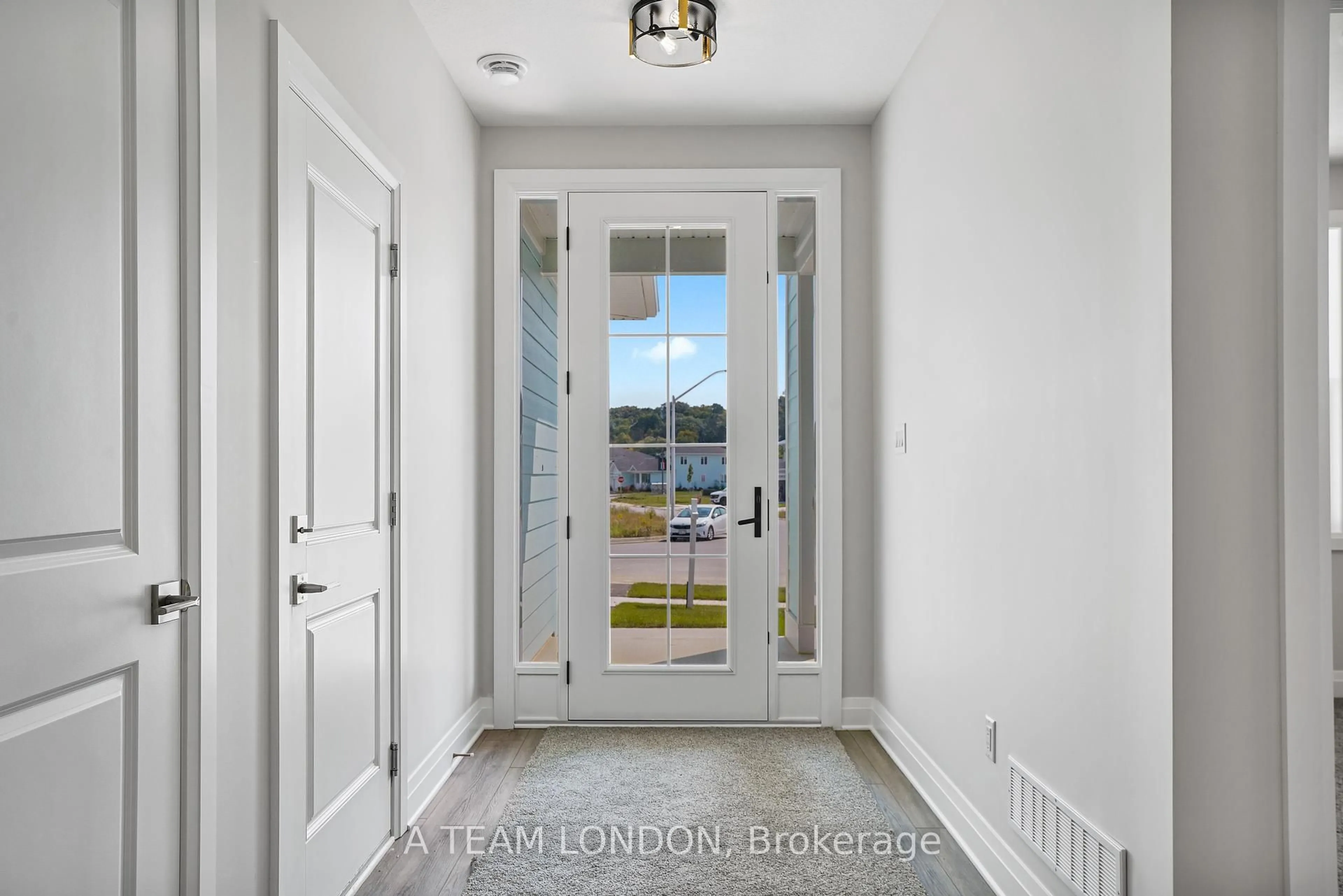 Indoor entryway for 72 The Promenade, Central Elgin Ontario N5L 1C5