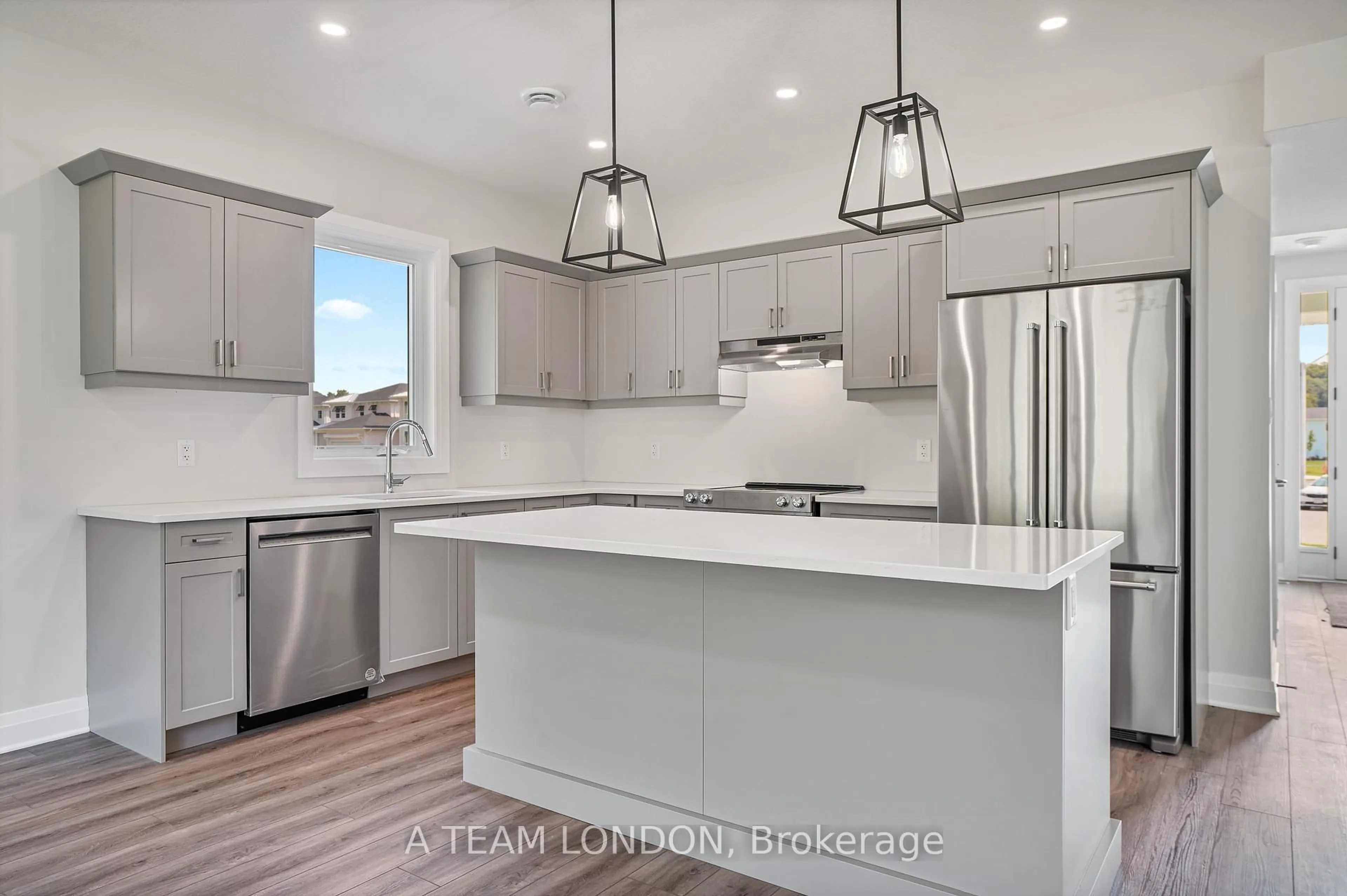 Open concept kitchen, unknown for 72 The Promenade, Central Elgin Ontario N5L 1C5
