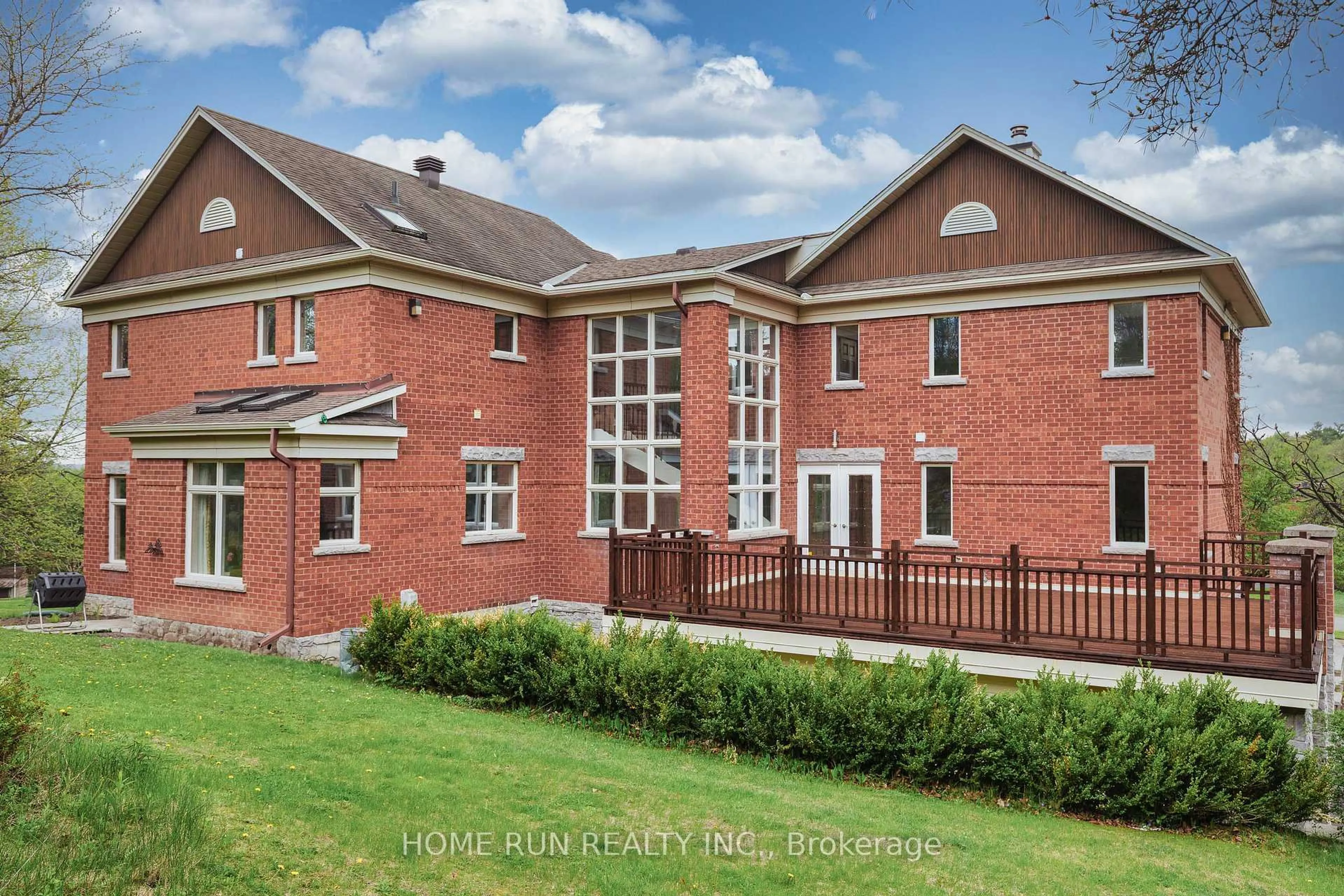 A pic from outside/outdoor area/front of a property/back of a property/a pic from drone, building for 112 Lochcarron Cres, Carp Ontario K0A 1L0