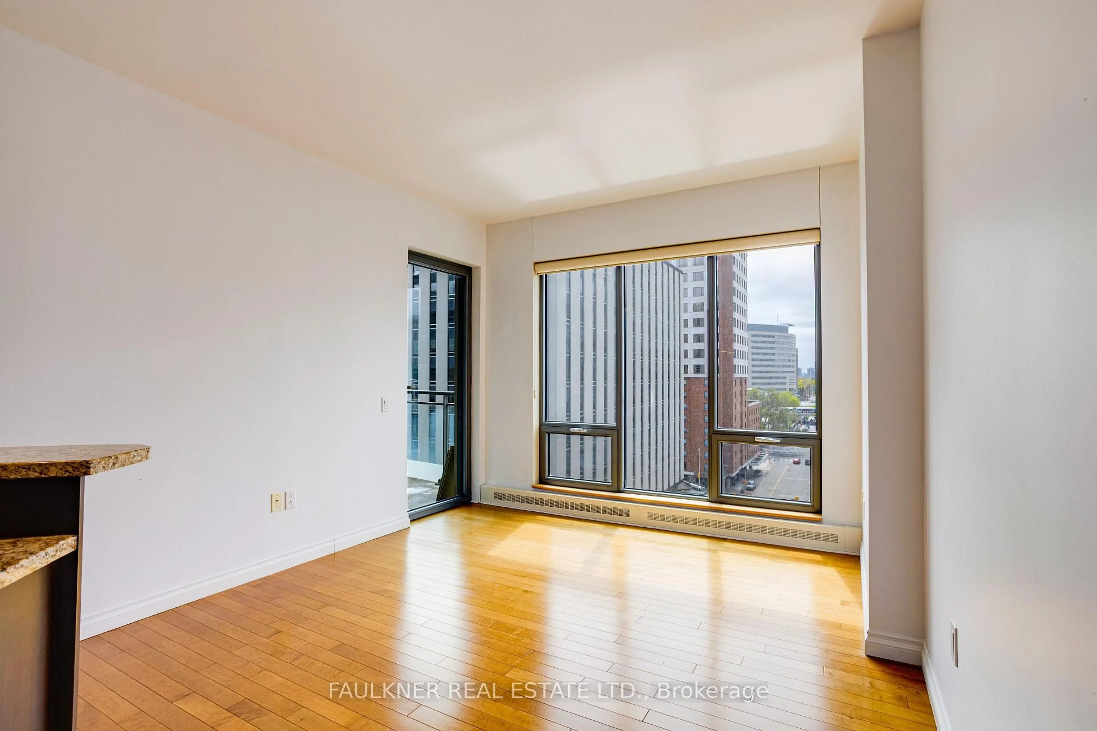 A pic of a room for 90 George St #803, Ottawa Ontario K1N 0A8