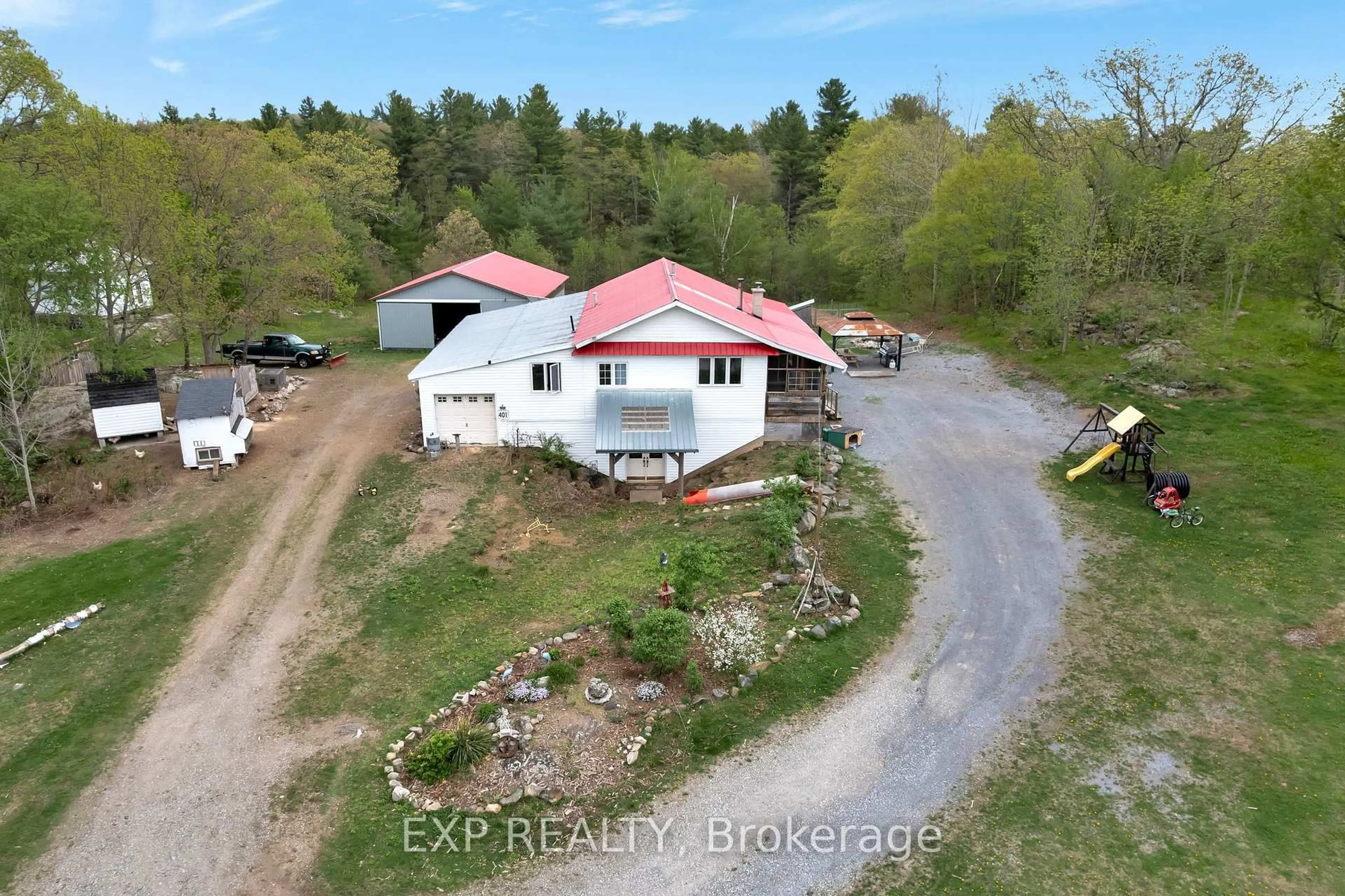 A pic from outside/outdoor area/front of a property/back of a property/a pic from drone, building for 3482 County Road 15 Rd, Arden Ontario K0H 1B0