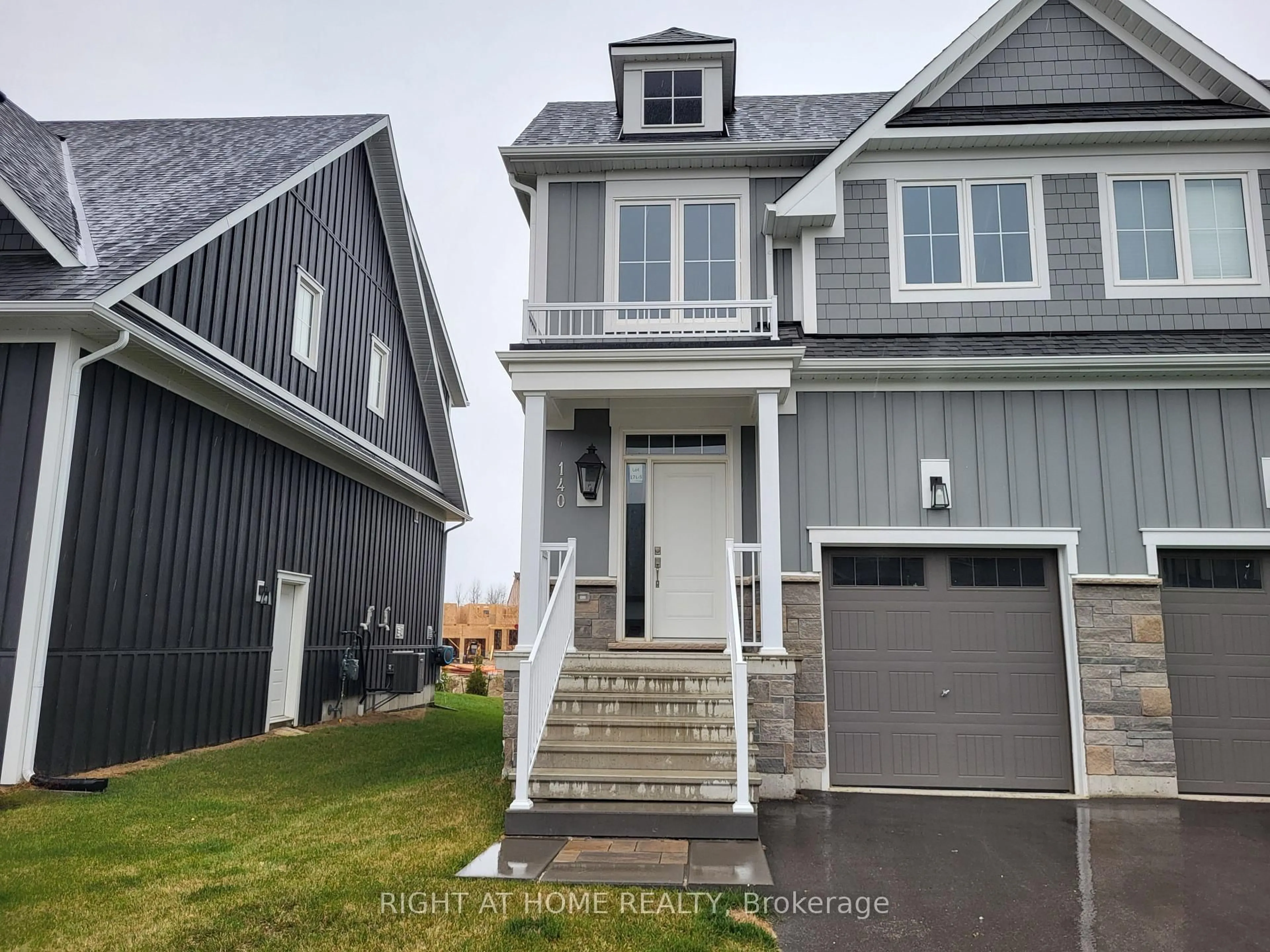 Home with vinyl exterior material, street for 140 Black Willow Cres, Blue Mountains Ontario L9Y 4E4