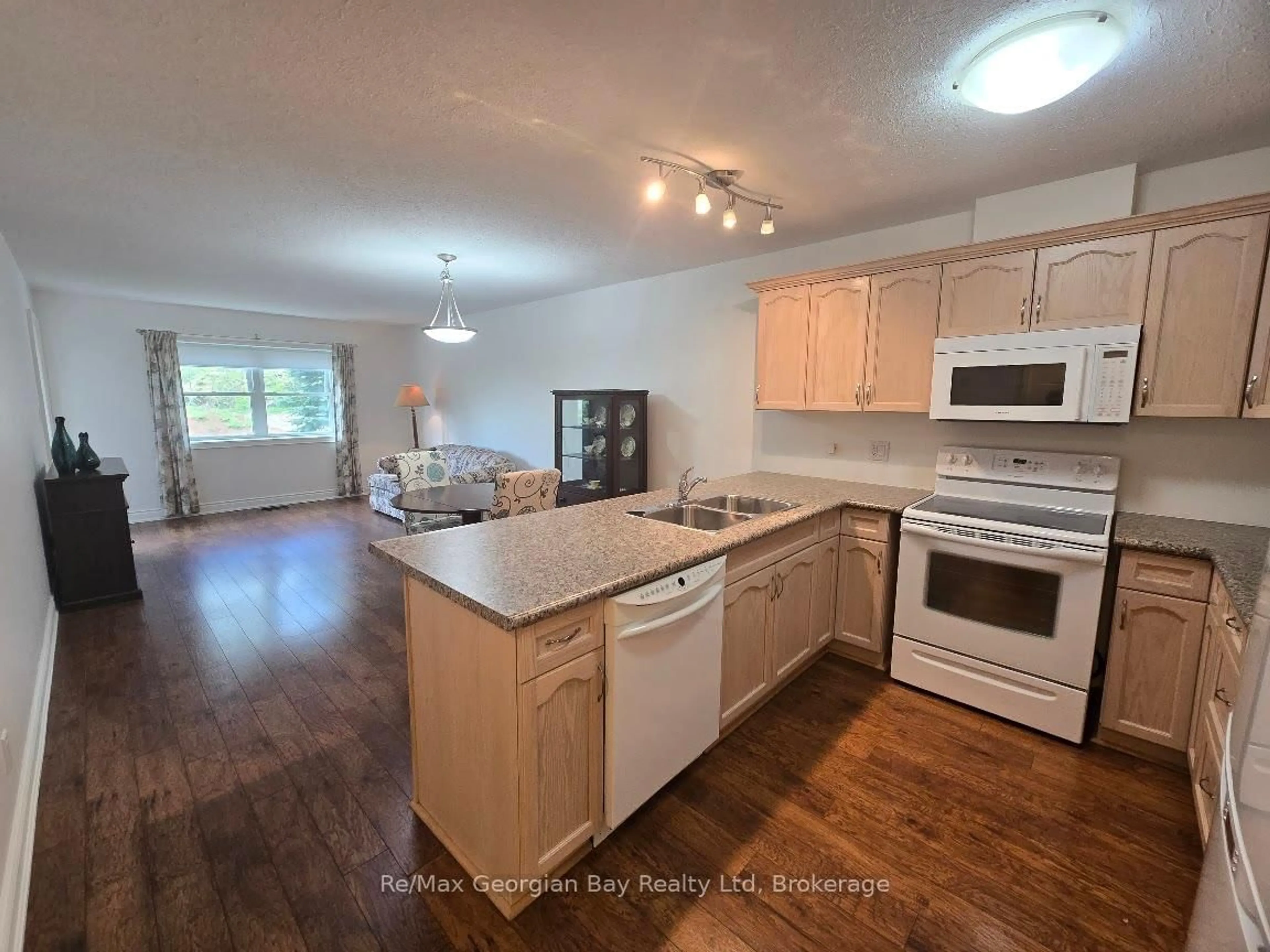 Open concept kitchen, unknown for 10A KIMBERLEY Ave #206A, Bracebridge Ontario P1L 0A4