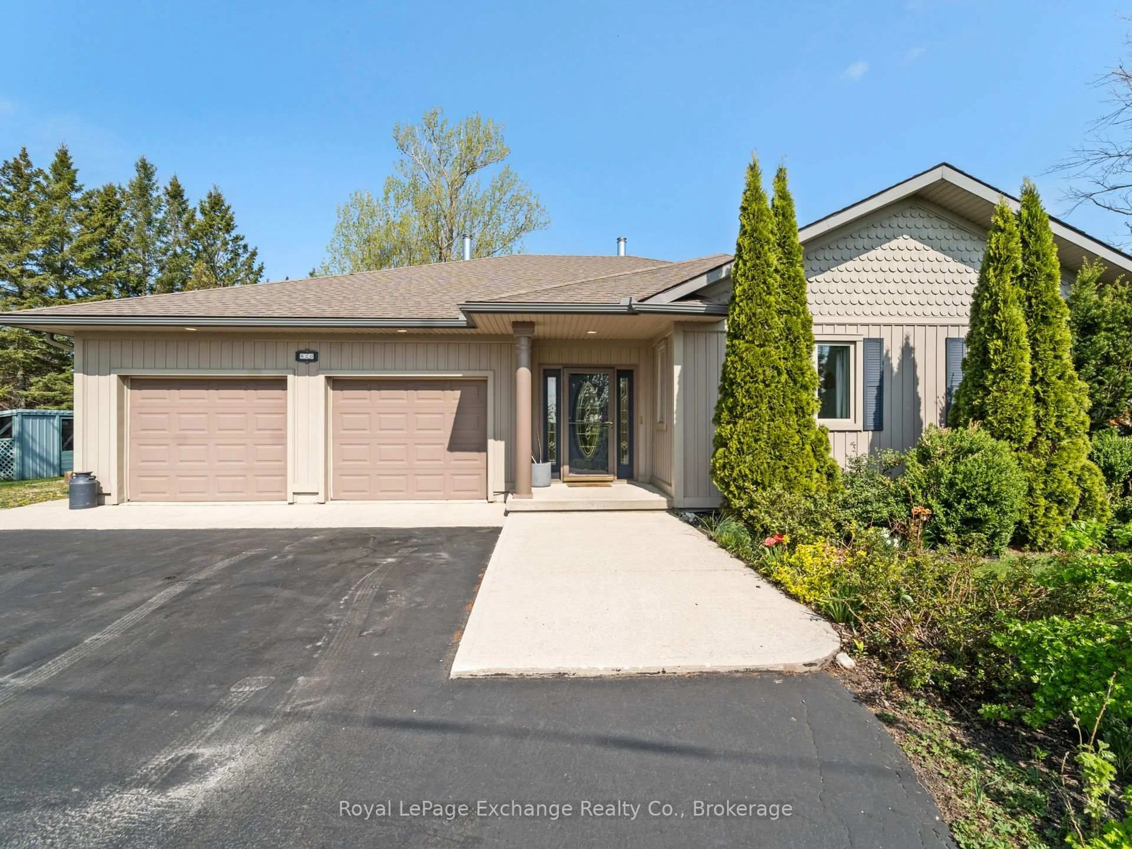 Home with brick exterior material, street for 820 Lake Range Dr, Huron-Kinloss Ontario N2Z 0B3