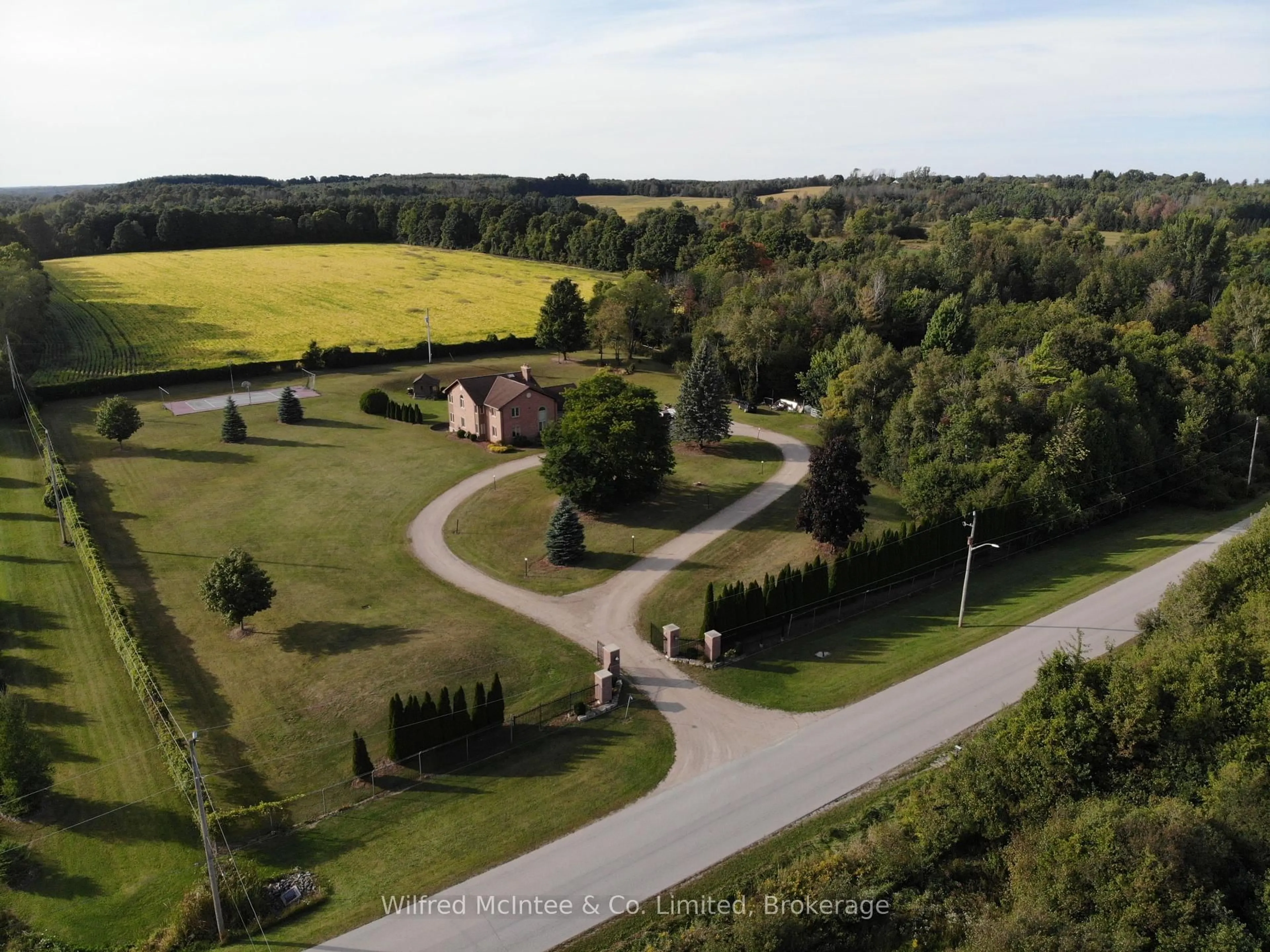 A pic from outside/outdoor area/front of a property/back of a property/a pic from drone, unknown for 75 MARY St, North Huron Ontario N0G 2W0