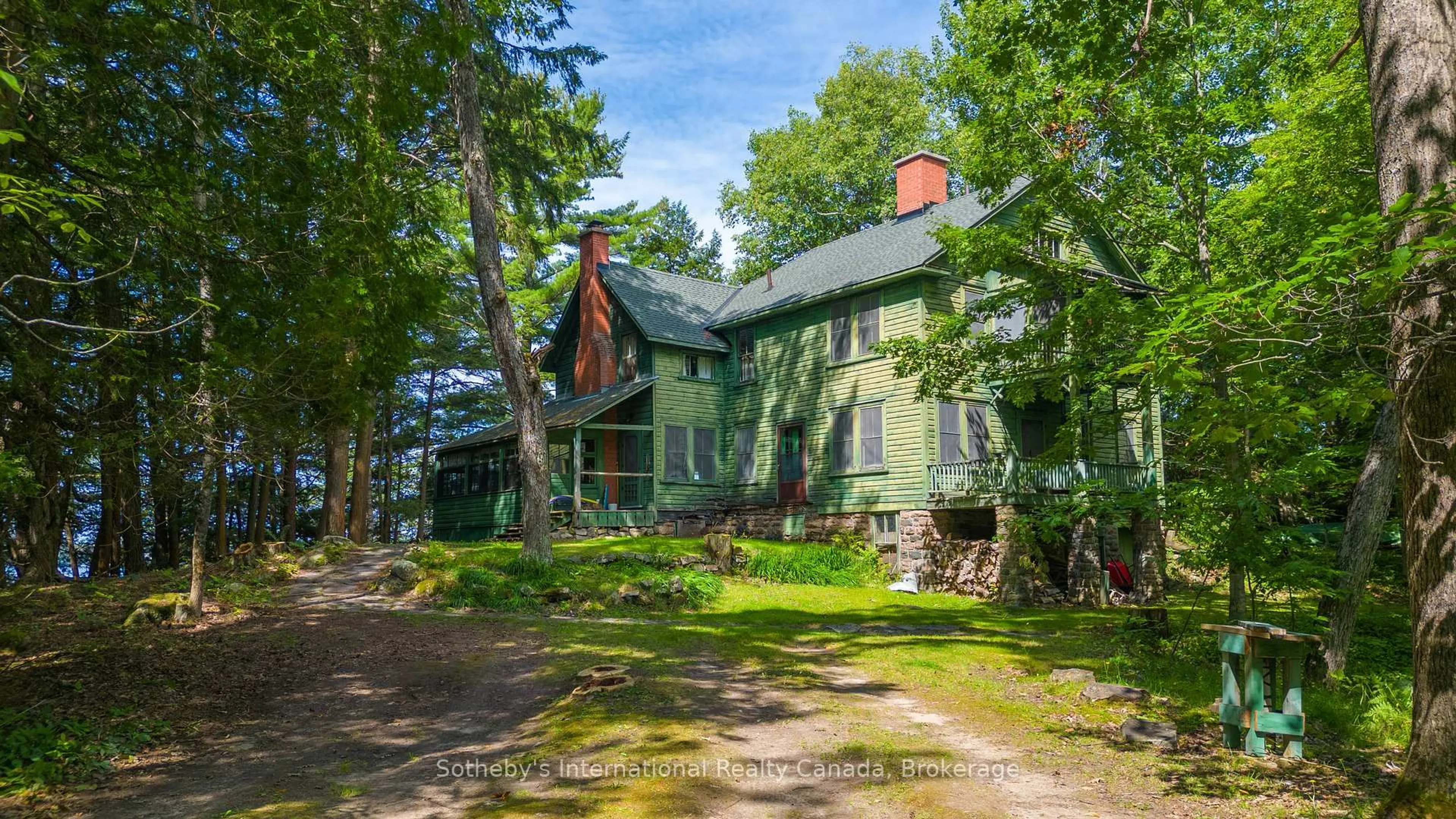A pic from outside/outdoor area/front of a property/back of a property/a pic from drone, unknown for 1124 Coate Rd #8, Muskoka Lakes Ontario P0C 1J0
