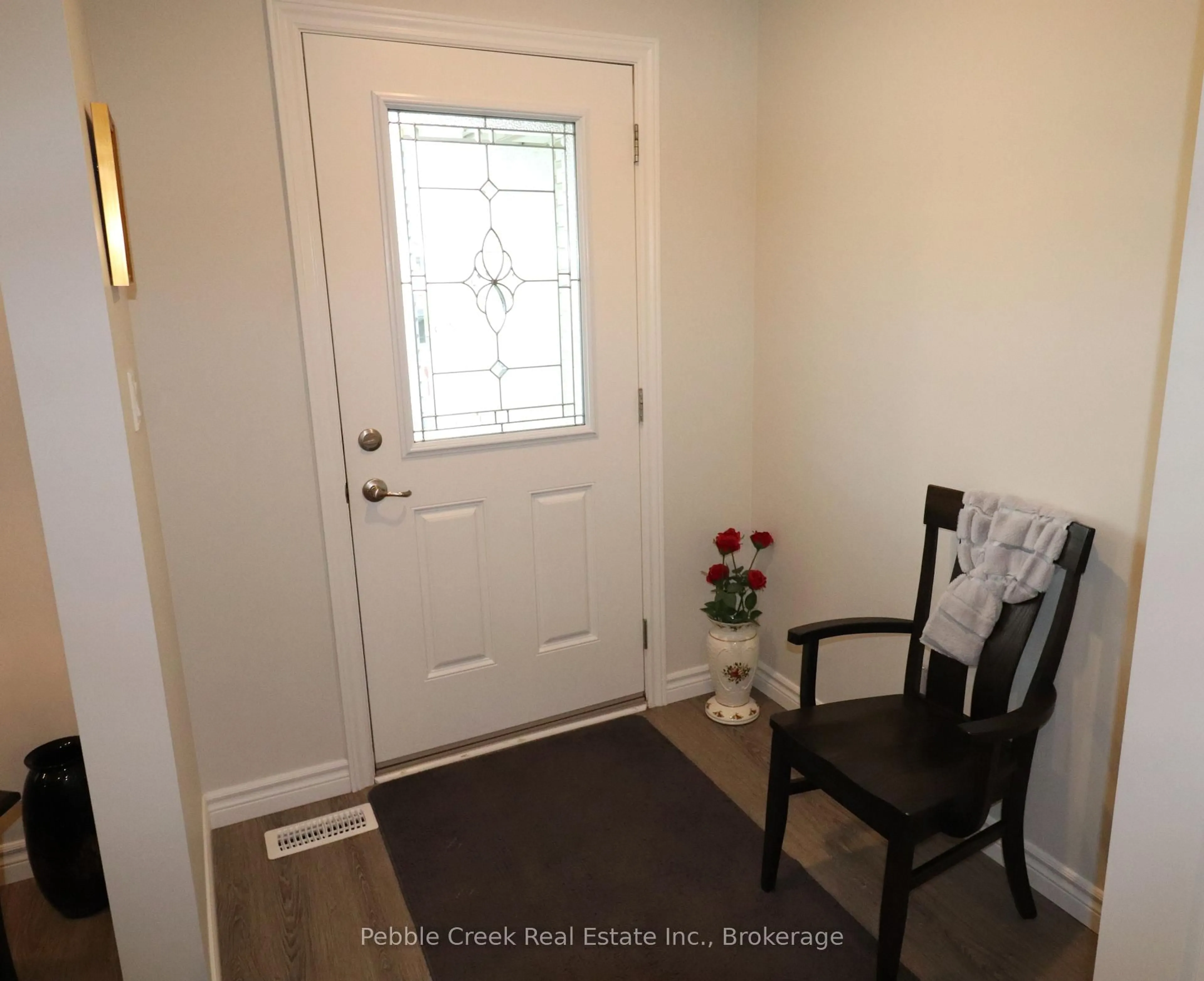 Indoor entryway for 112 Huron Heights Dr, Ashfield-Colborne-Wawanosh Ontario N7A 0C1