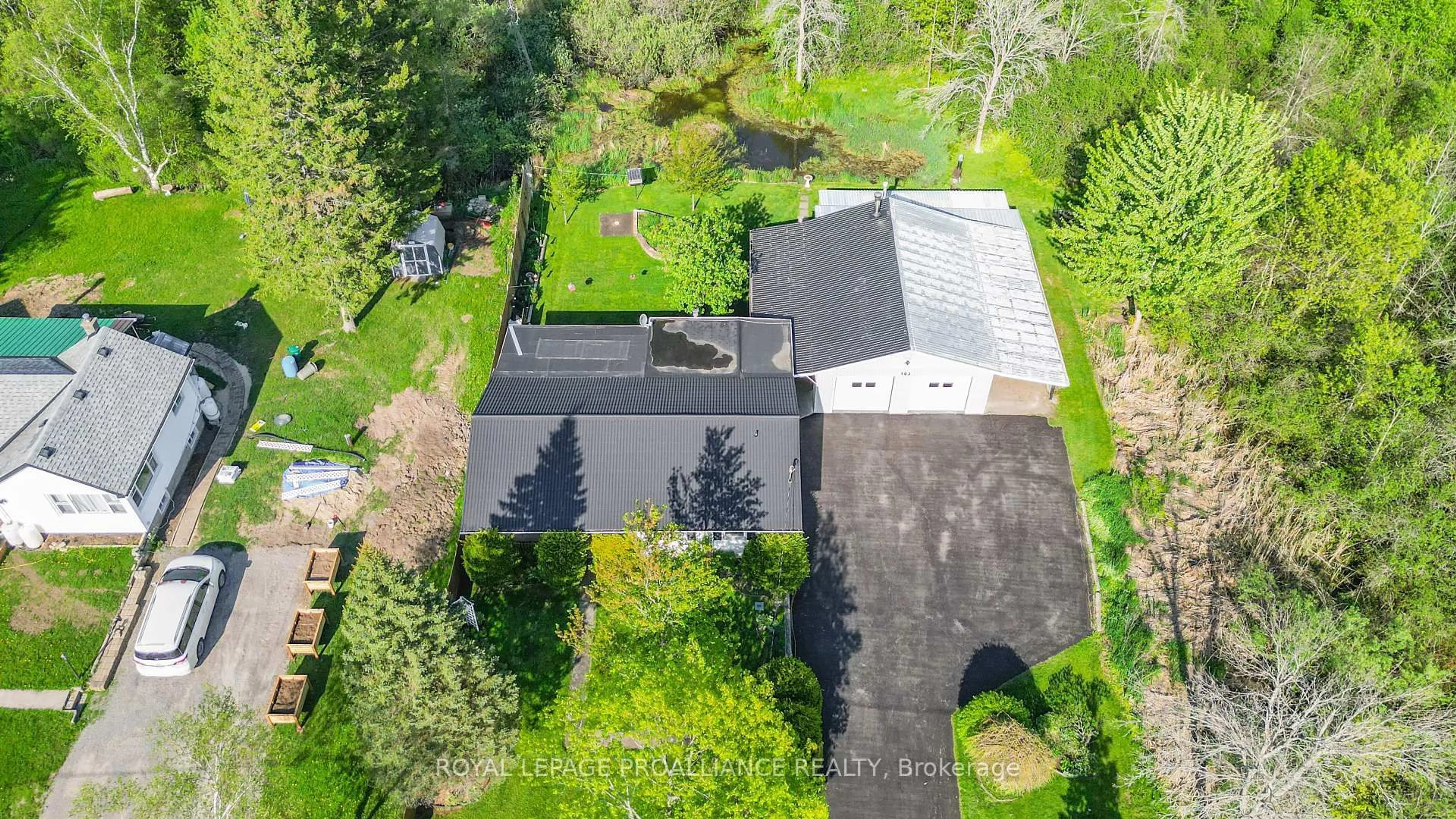 A pic from outside/outdoor area/front of a property/back of a property/a pic from drone, street for 103 Marshall Rd, Belleville Ontario K8N 4Z2