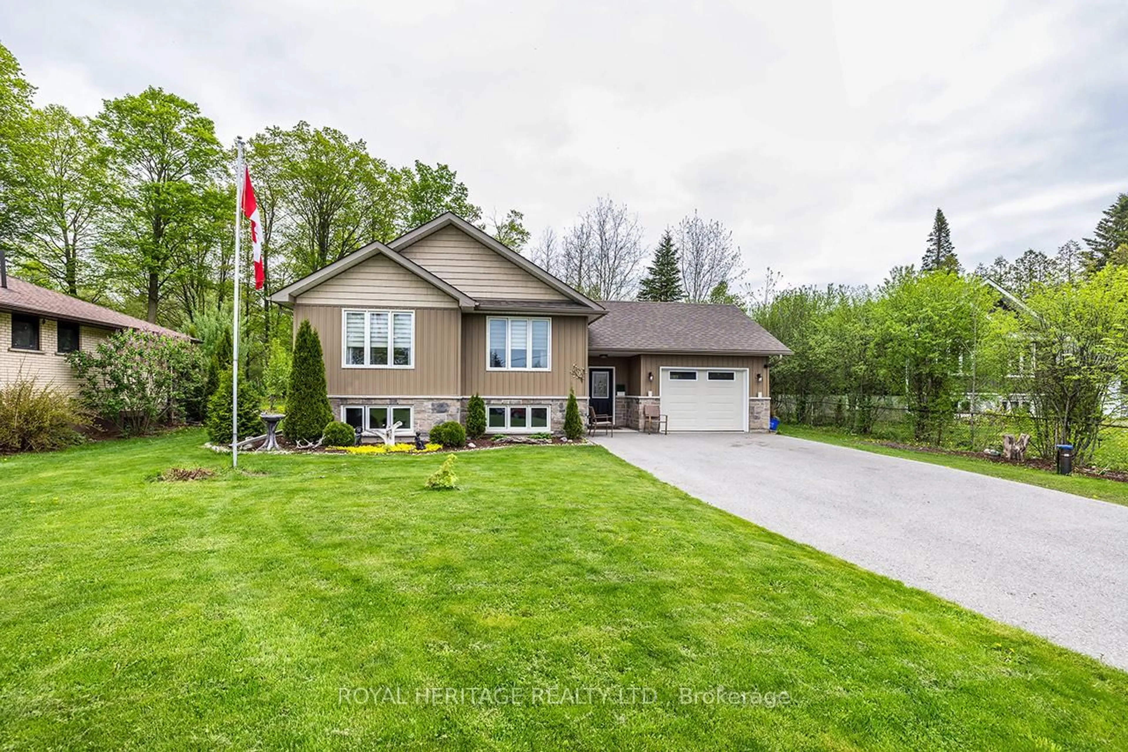 Home with brick exterior material, street for 160 McGill Dr, Kawartha Lakes Ontario L0B 1K0