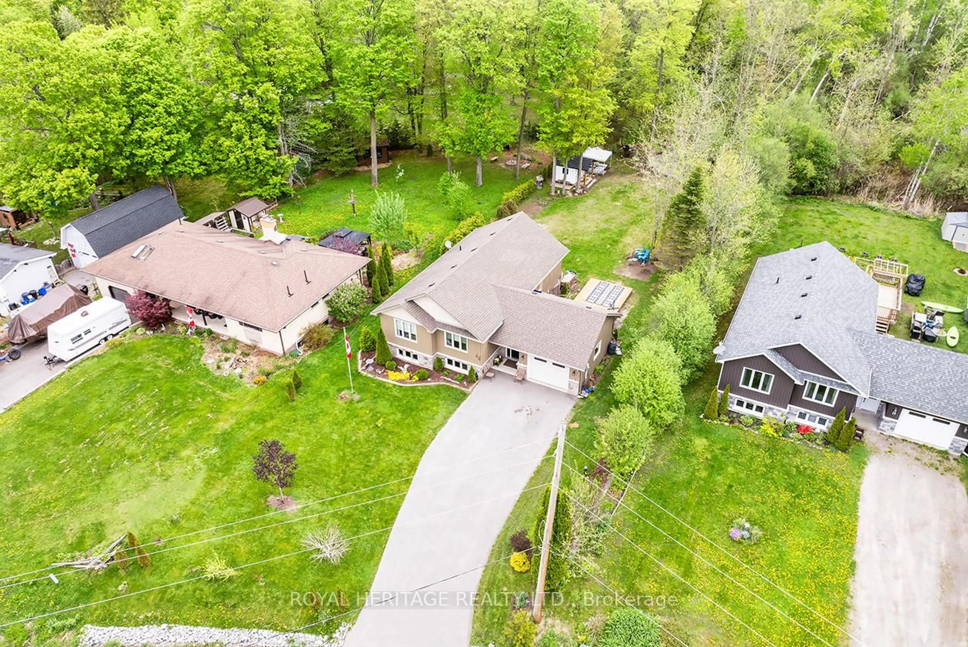 A pic from outside/outdoor area/front of a property/back of a property/a pic from drone, unknown for 160 McGill Dr, Kawartha Lakes Ontario L0B 1K0