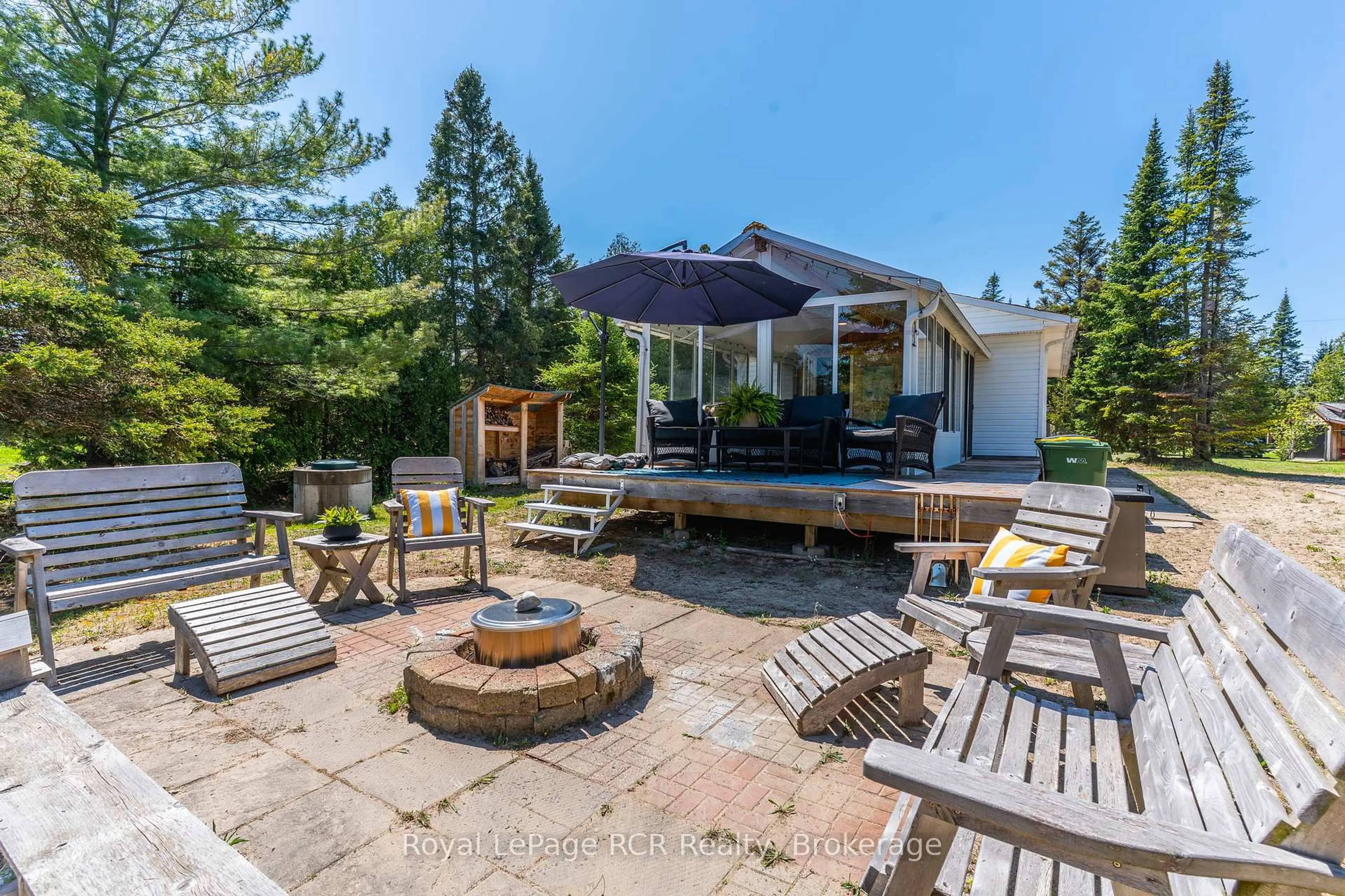Patio, unknown for 31 Sog-Je-Wa-Sa Dr, South Bruce Peninsula Ontario N0H 2G0