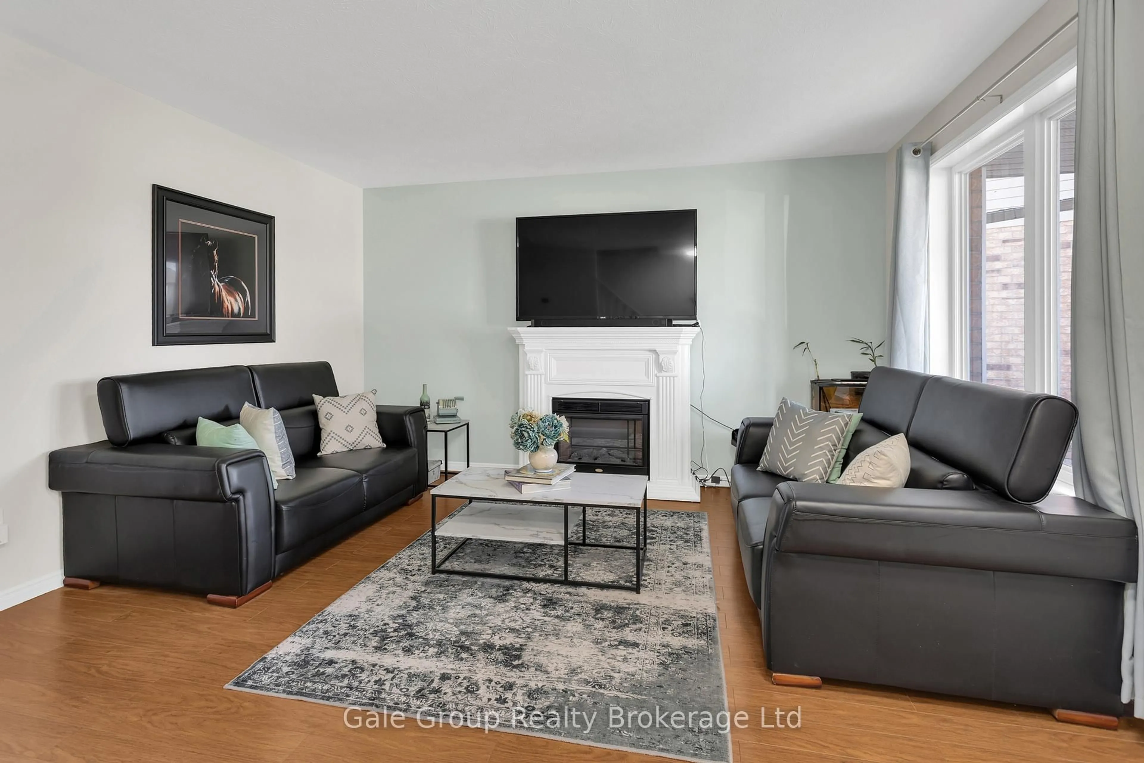 Living room with furniture, unknown for 27 Crusoe Pl, Ingersoll Ontario N5C 4G2