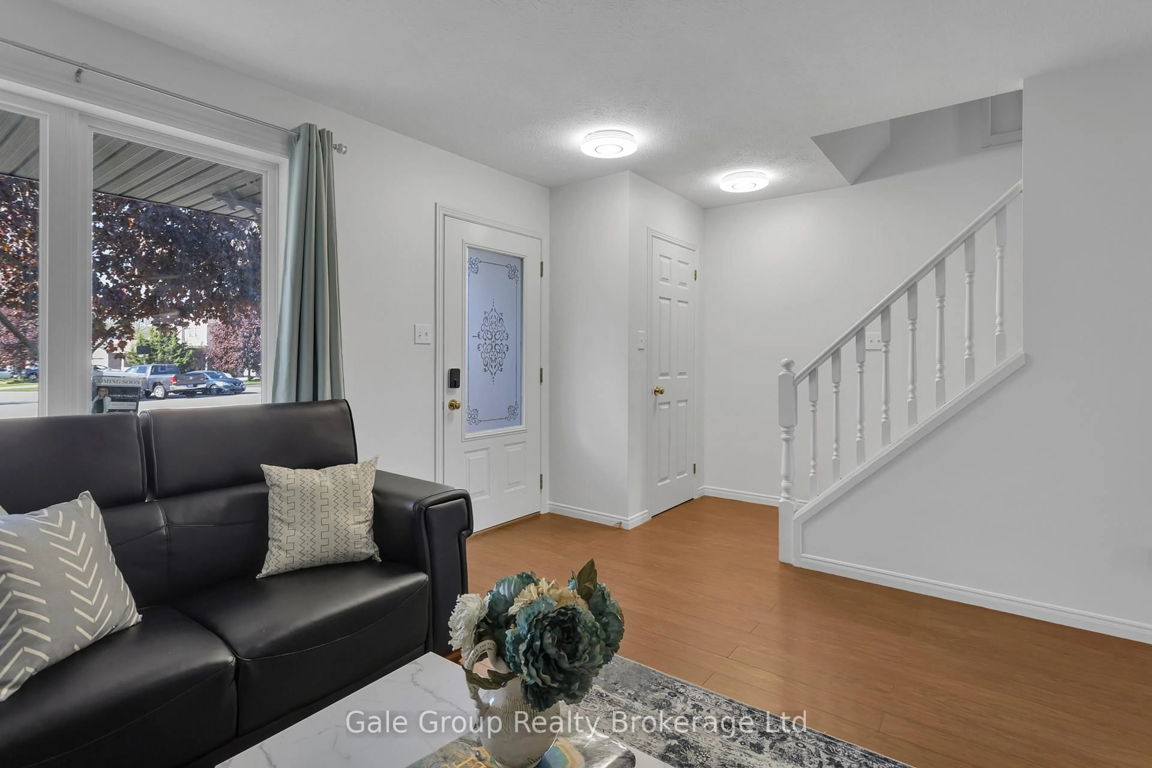 Living room with furniture, unknown for 27 Crusoe Pl, Ingersoll Ontario N5C 4G2
